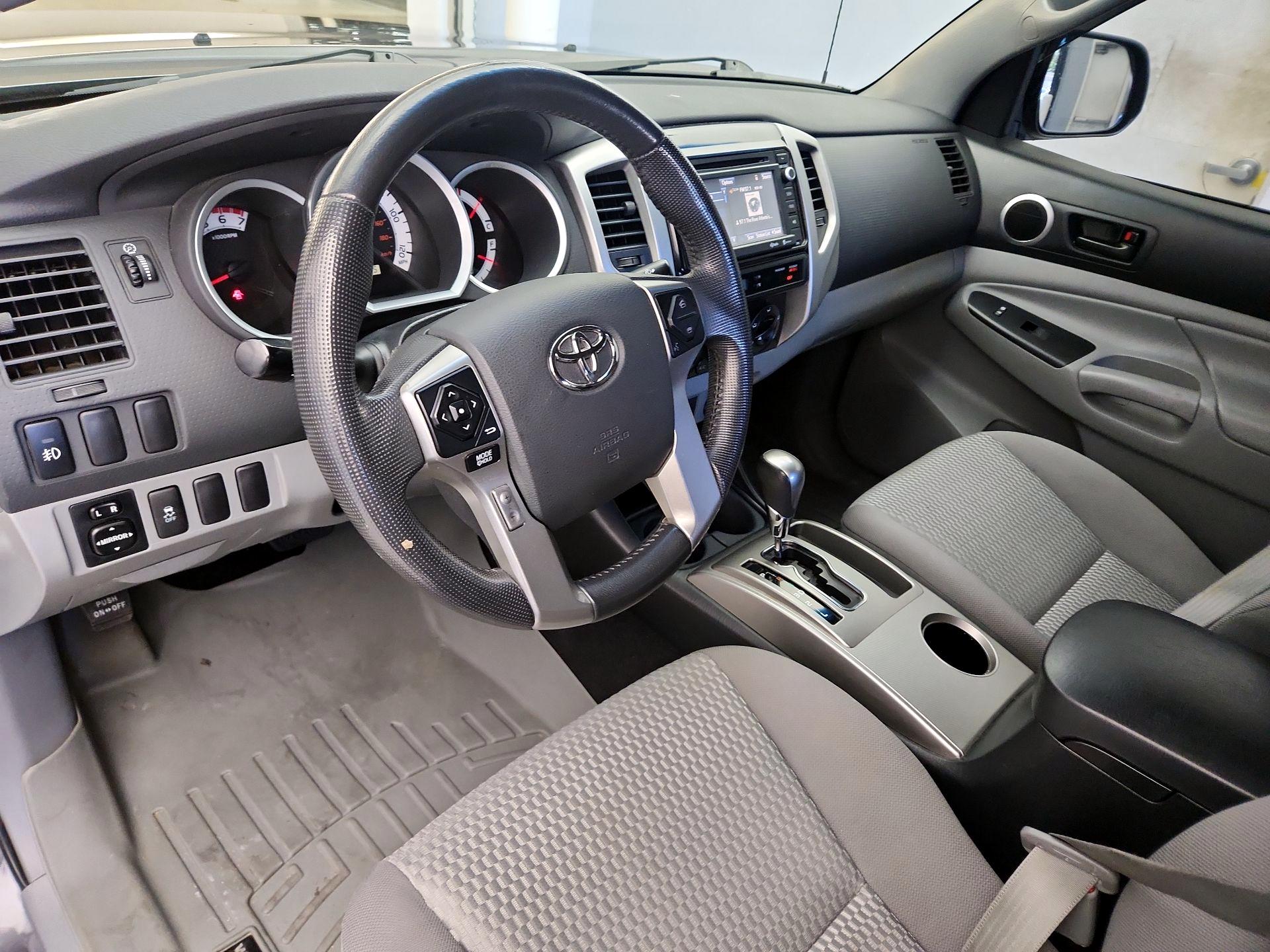 Thumbnail: 2014 Toyota Tacoma - 9