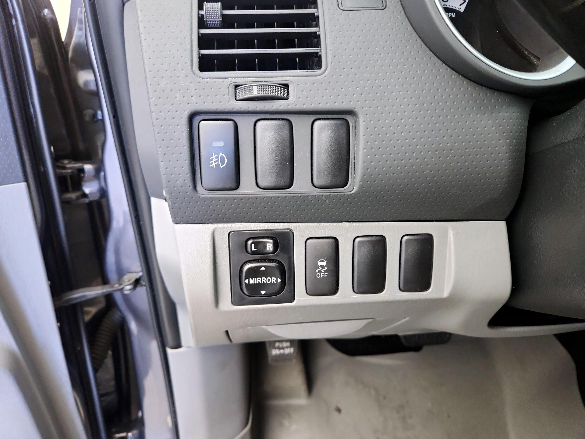 Thumbnail: 2014 Toyota Tacoma - 13