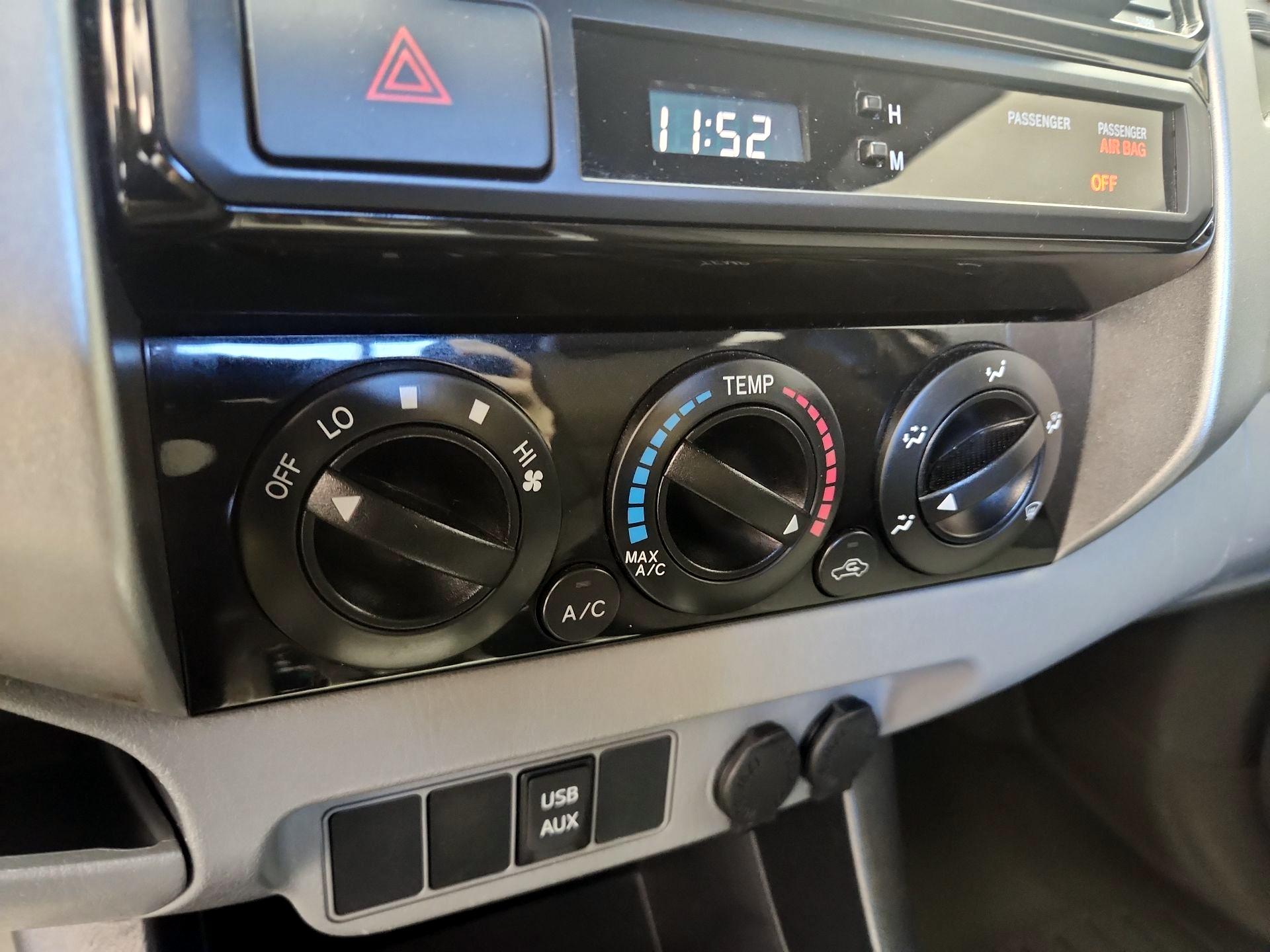 Thumbnail: 2014 Toyota Tacoma - 16