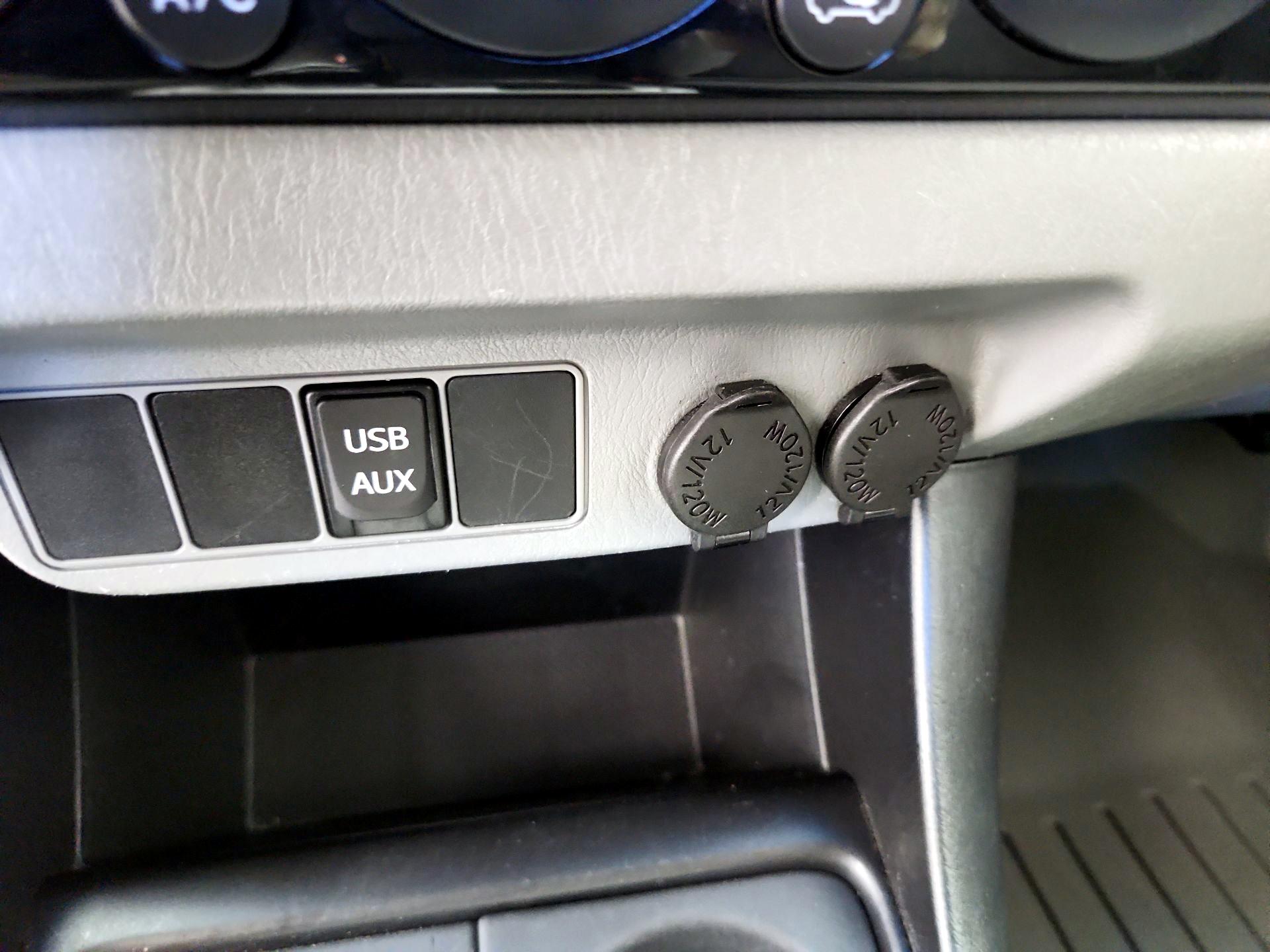 Thumbnail: 2014 Toyota Tacoma - 18