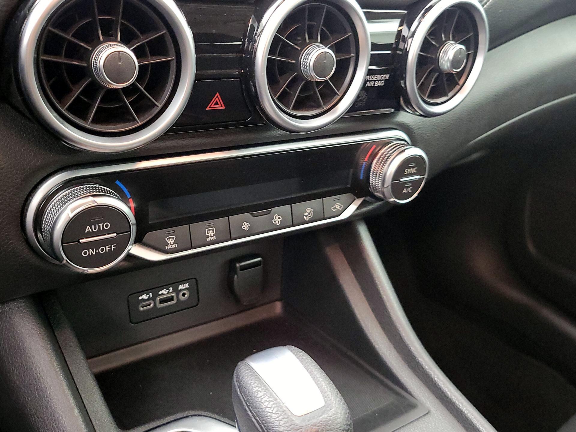 Thumbnail: 2021 Nissan Sentra - 16