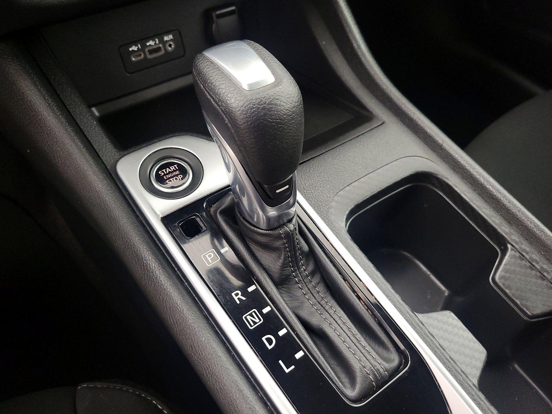 Thumbnail: 2023 Nissan Sentra - 17