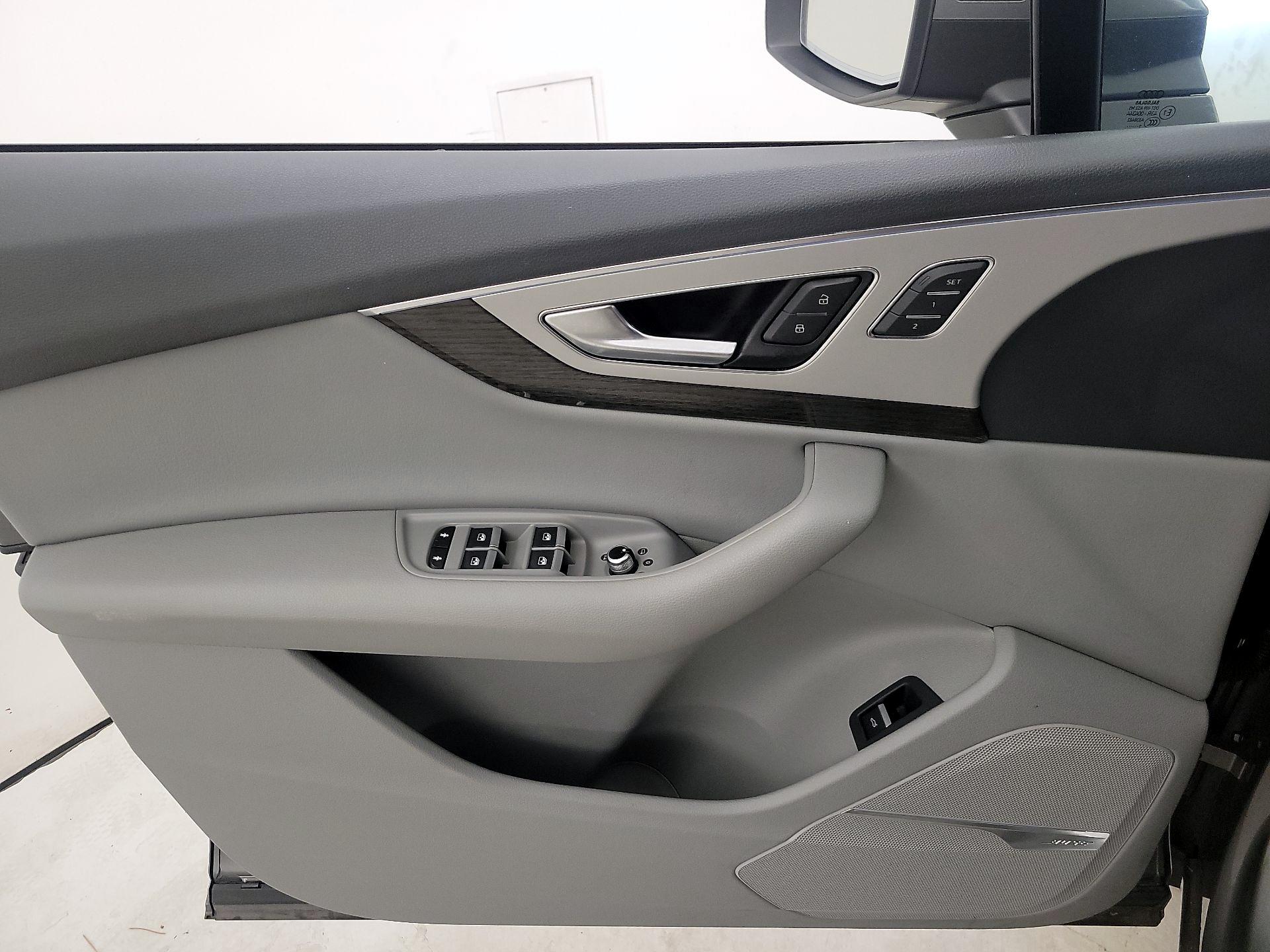 Thumbnail: 2018 Audi Q7 - 12