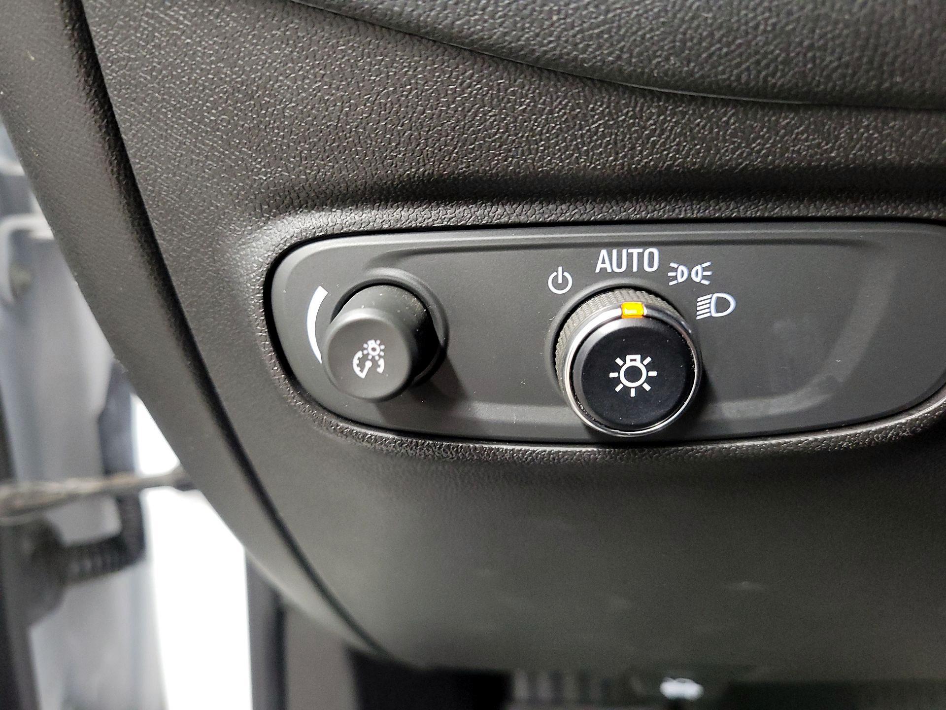 Thumbnail: 2022 Chevrolet Equinox - 13