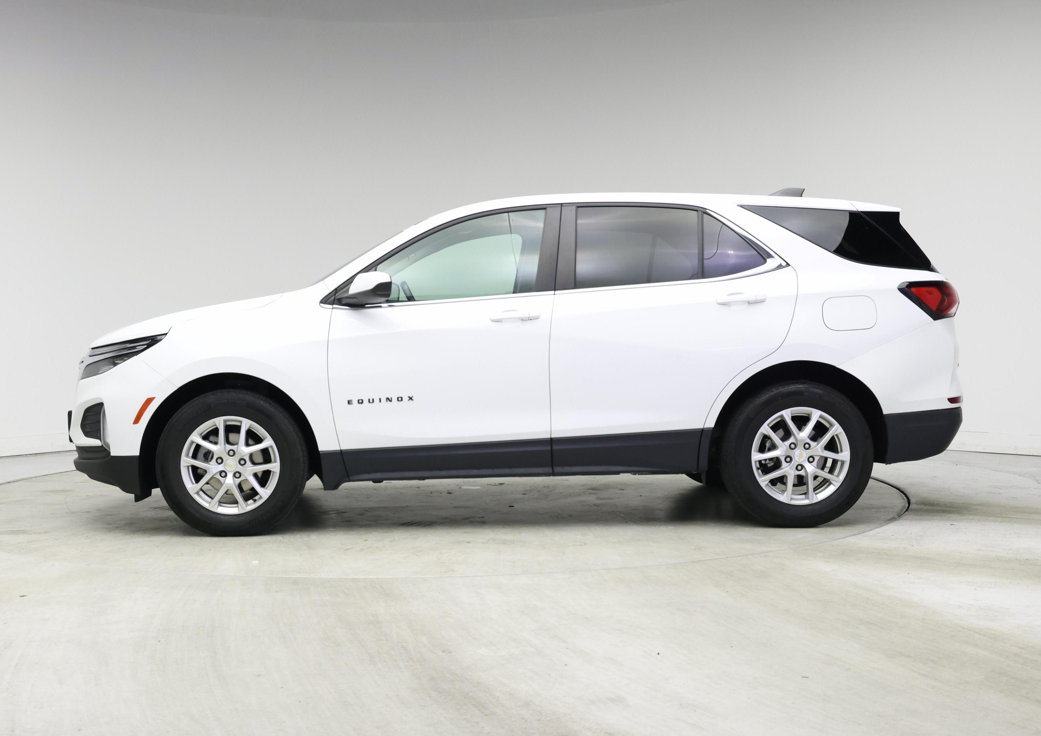 Thumbnail: 2022 Chevrolet Equinox - 3