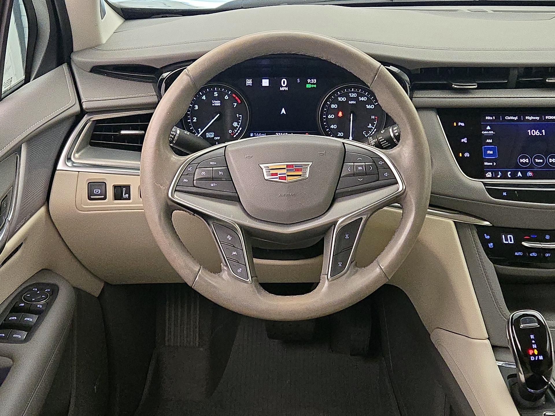 Thumbnail: 2022 Cadillac XT5 - 10