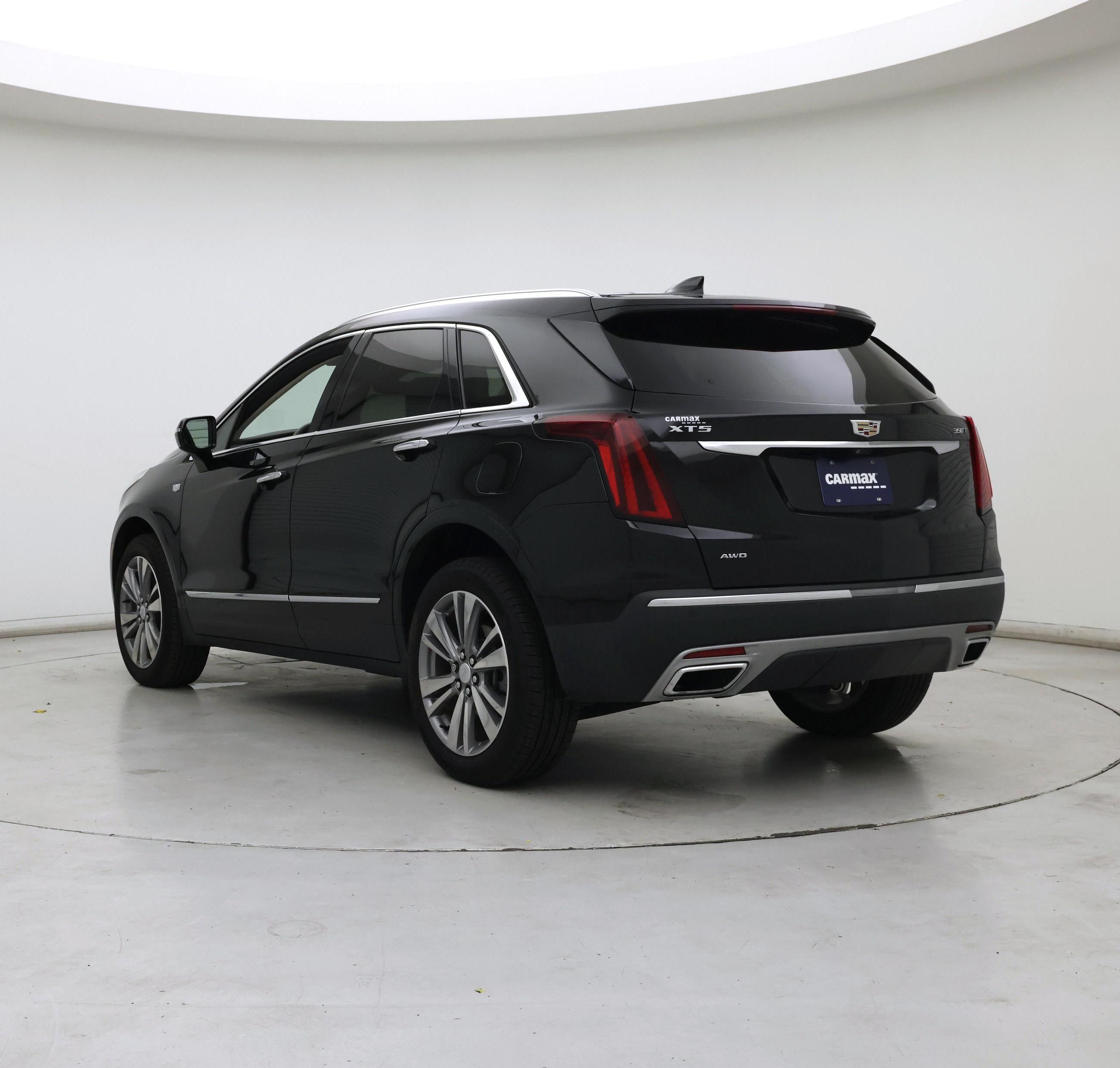 Thumbnail: 2022 Cadillac XT5 - 2
