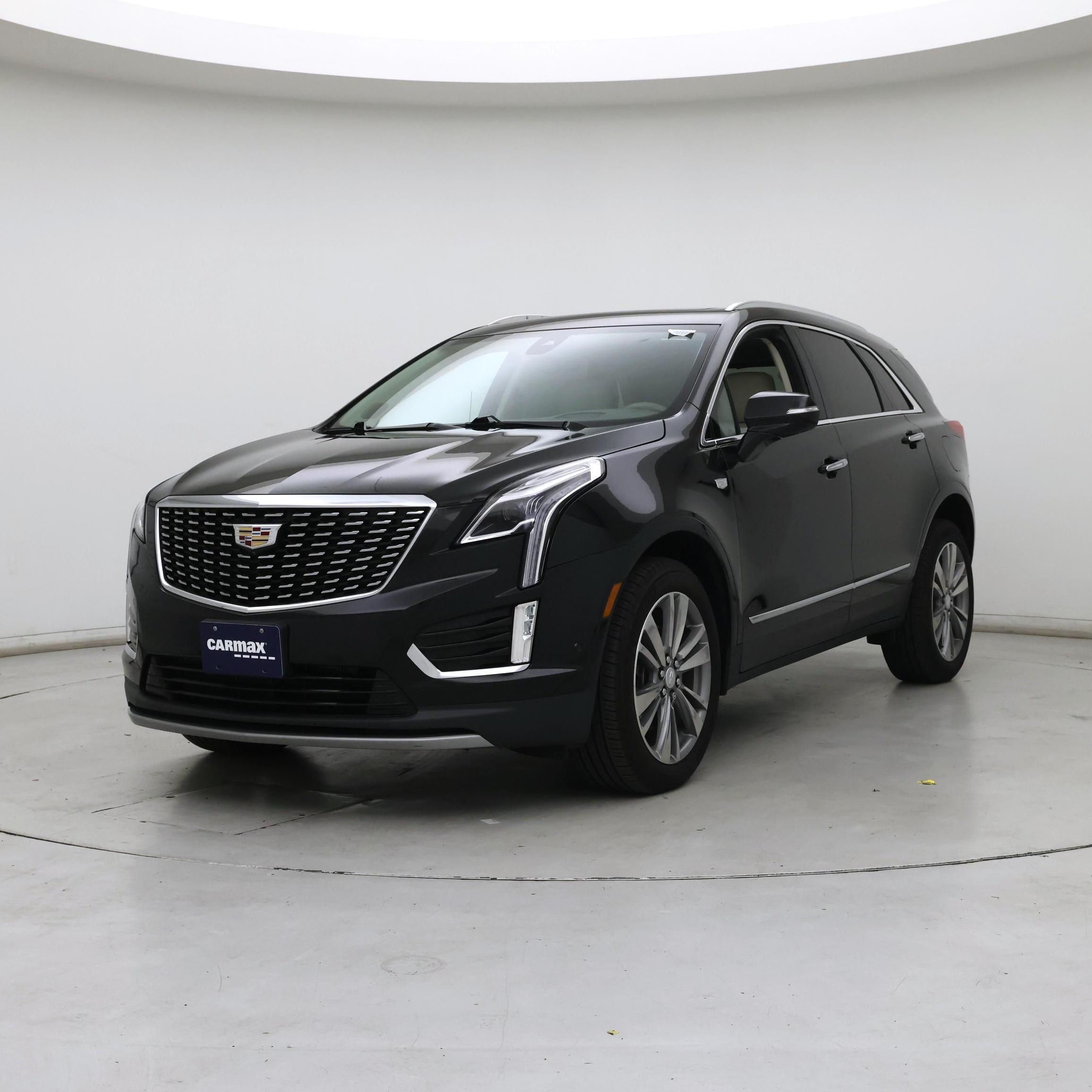 Thumbnail: 2022 Cadillac XT5 - 4
