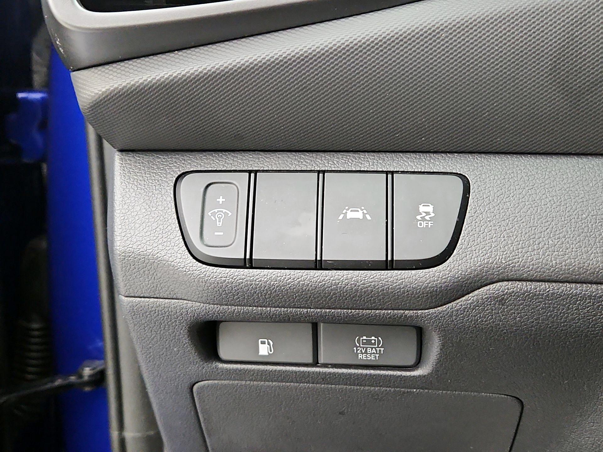 Thumbnail: 2022 Hyundai Ioniq - 13