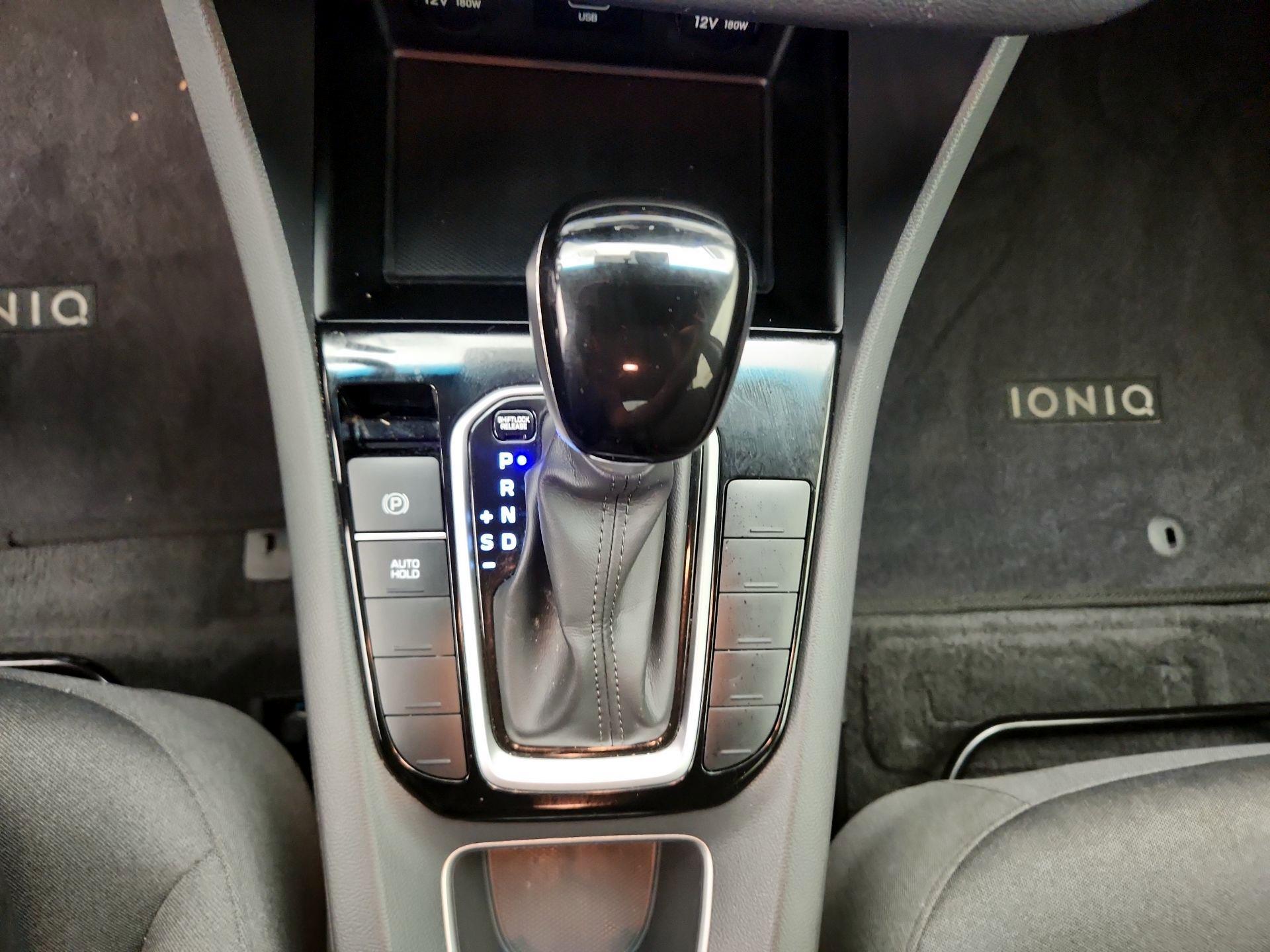 Thumbnail: 2022 Hyundai Ioniq - 17