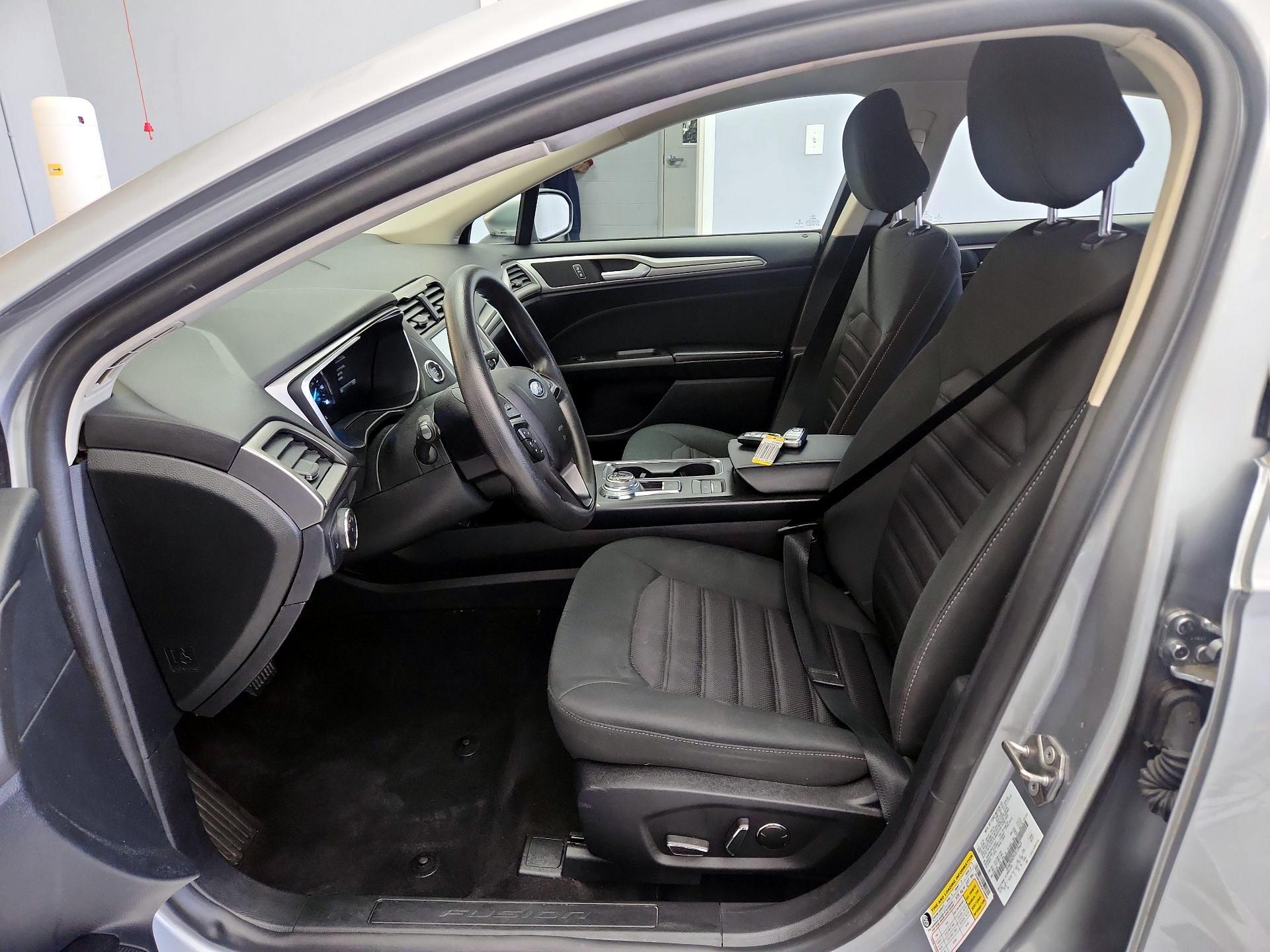 Thumbnail: 2020 Ford Fusion - 11