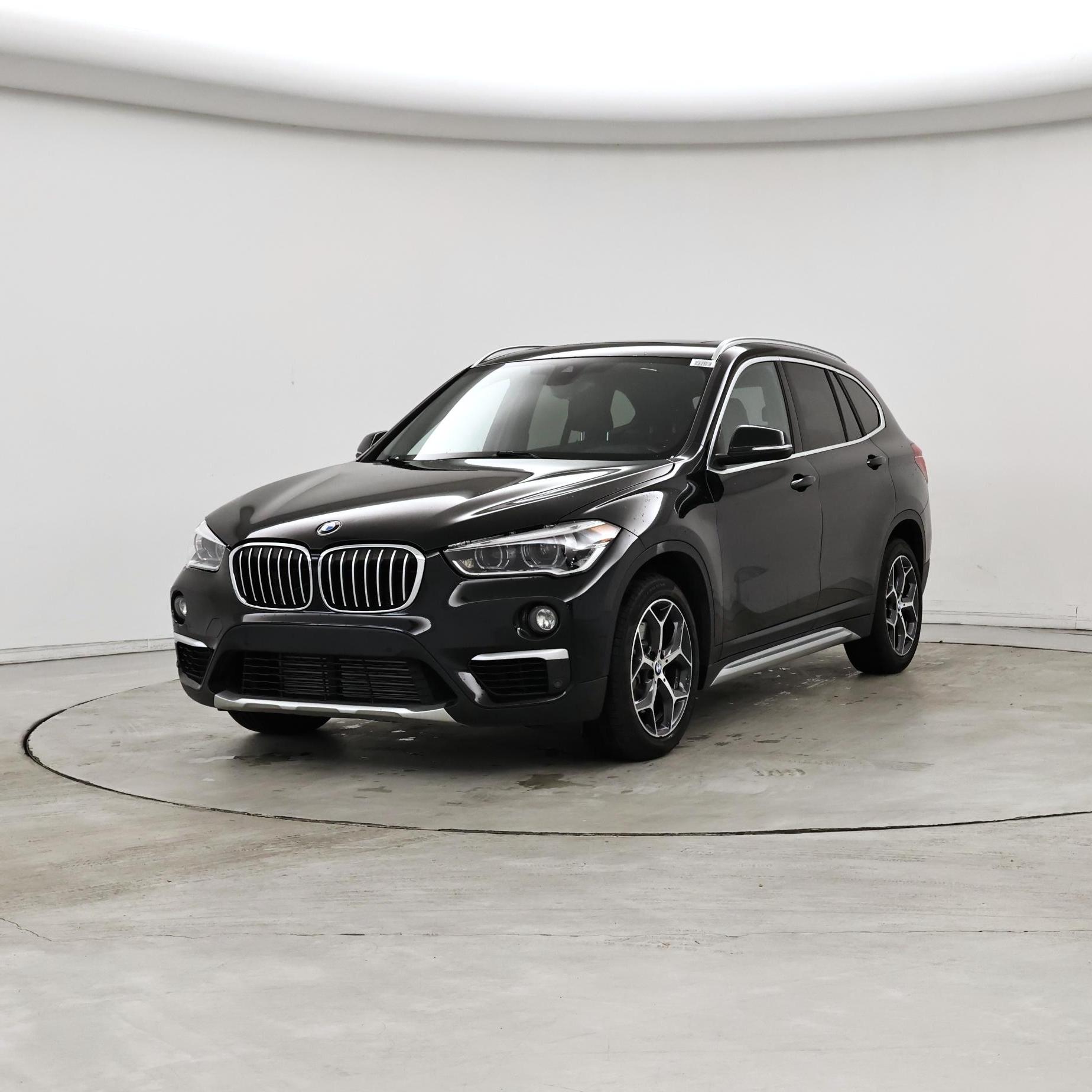 Thumbnail: 2019 BMW X1 - 4