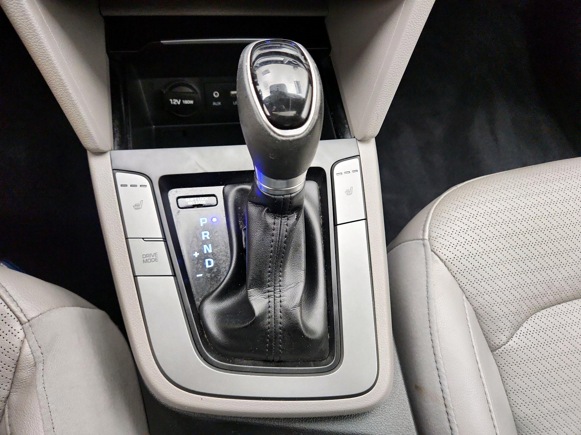 Thumbnail: 2017 Hyundai Elantra - 18