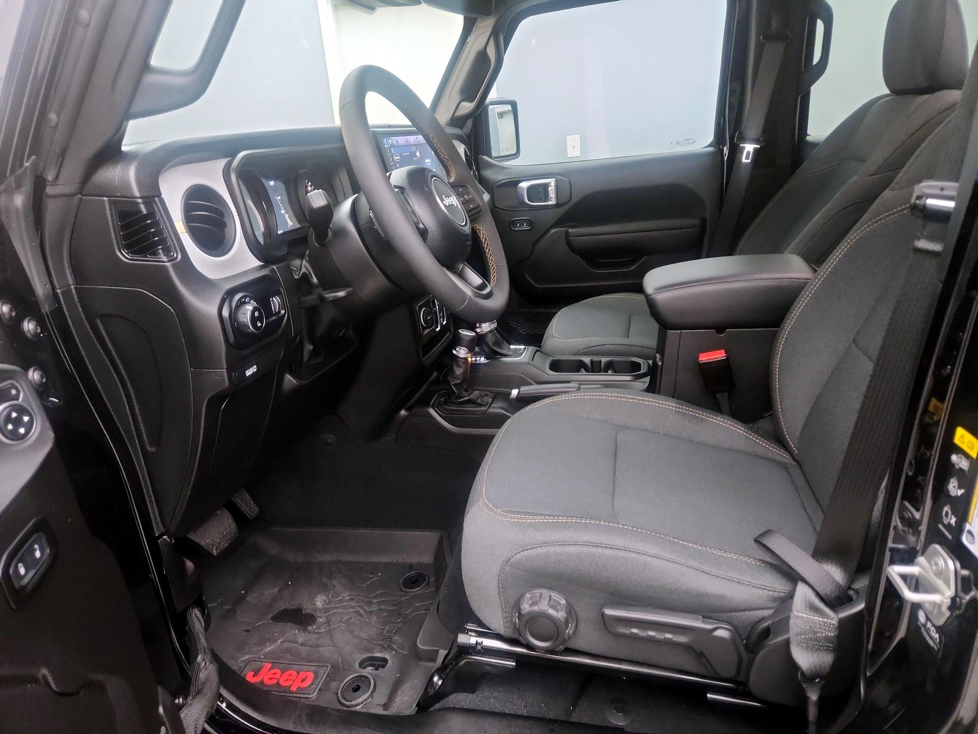 Thumbnail: 2024 Jeep Gladiator - 11