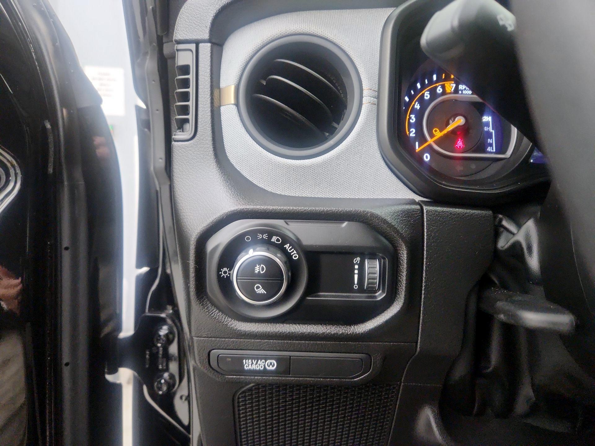 Thumbnail: 2024 Jeep Gladiator - 13