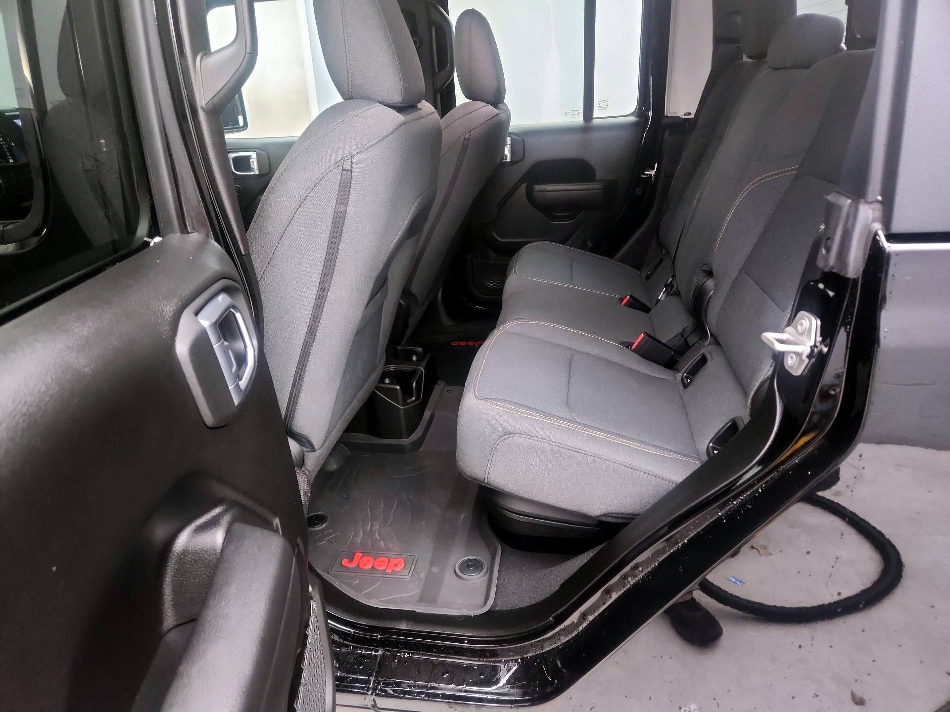 Thumbnail: 2024 Jeep Gladiator - 20