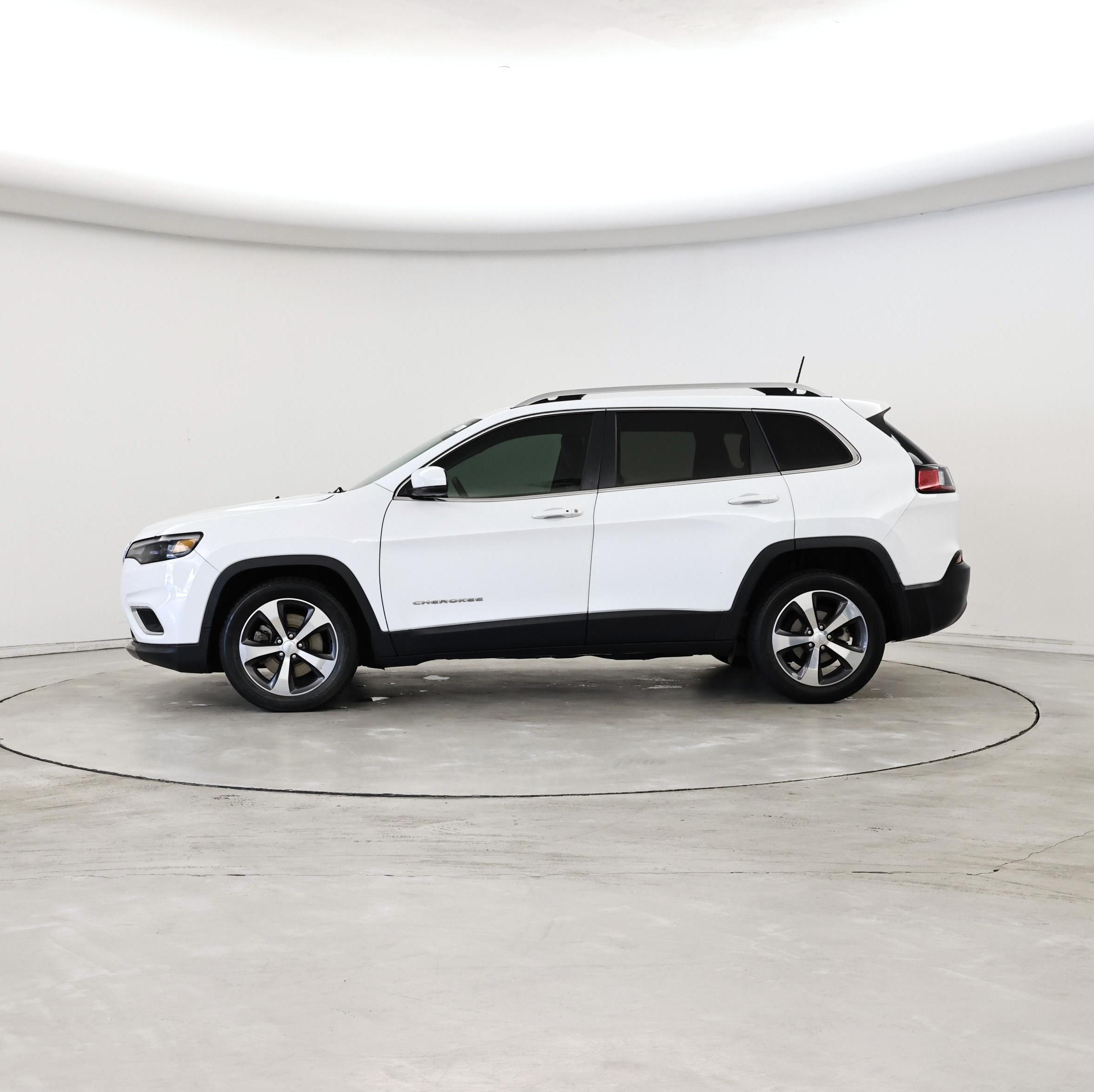 Thumbnail: 2019 Jeep Cherokee - 3