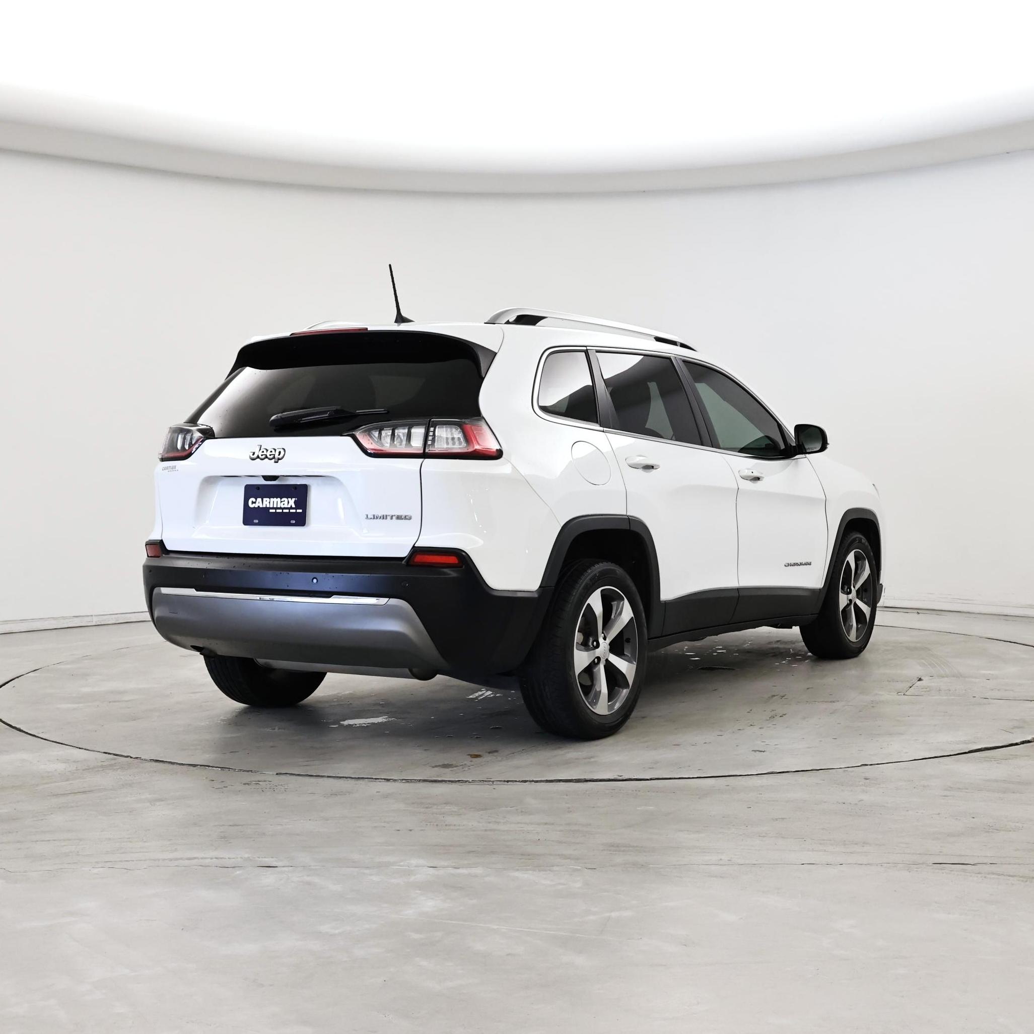 Thumbnail: 2019 Jeep Cherokee - 8