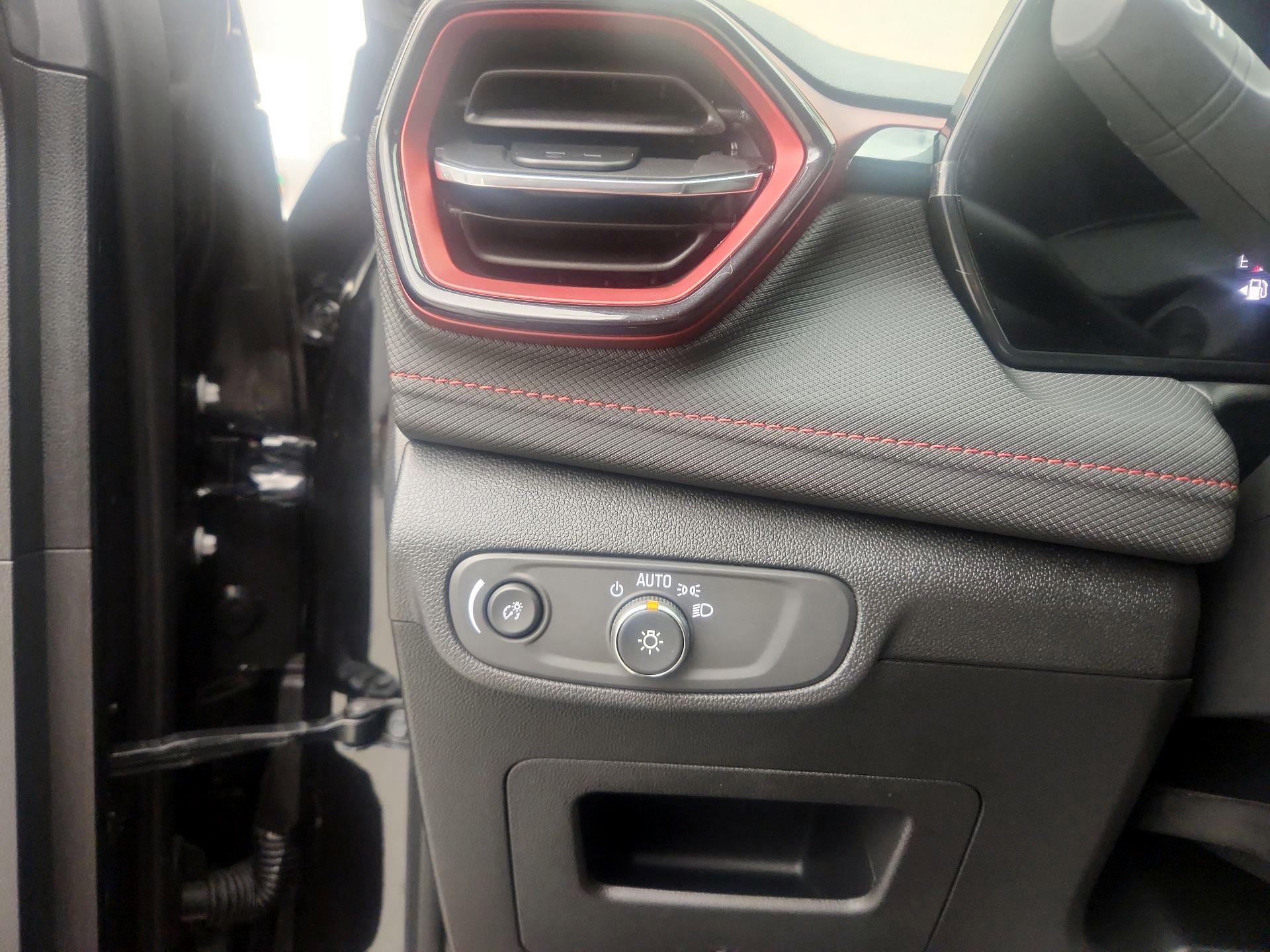 Thumbnail: 2025 Chevrolet TrailBlazer - 13