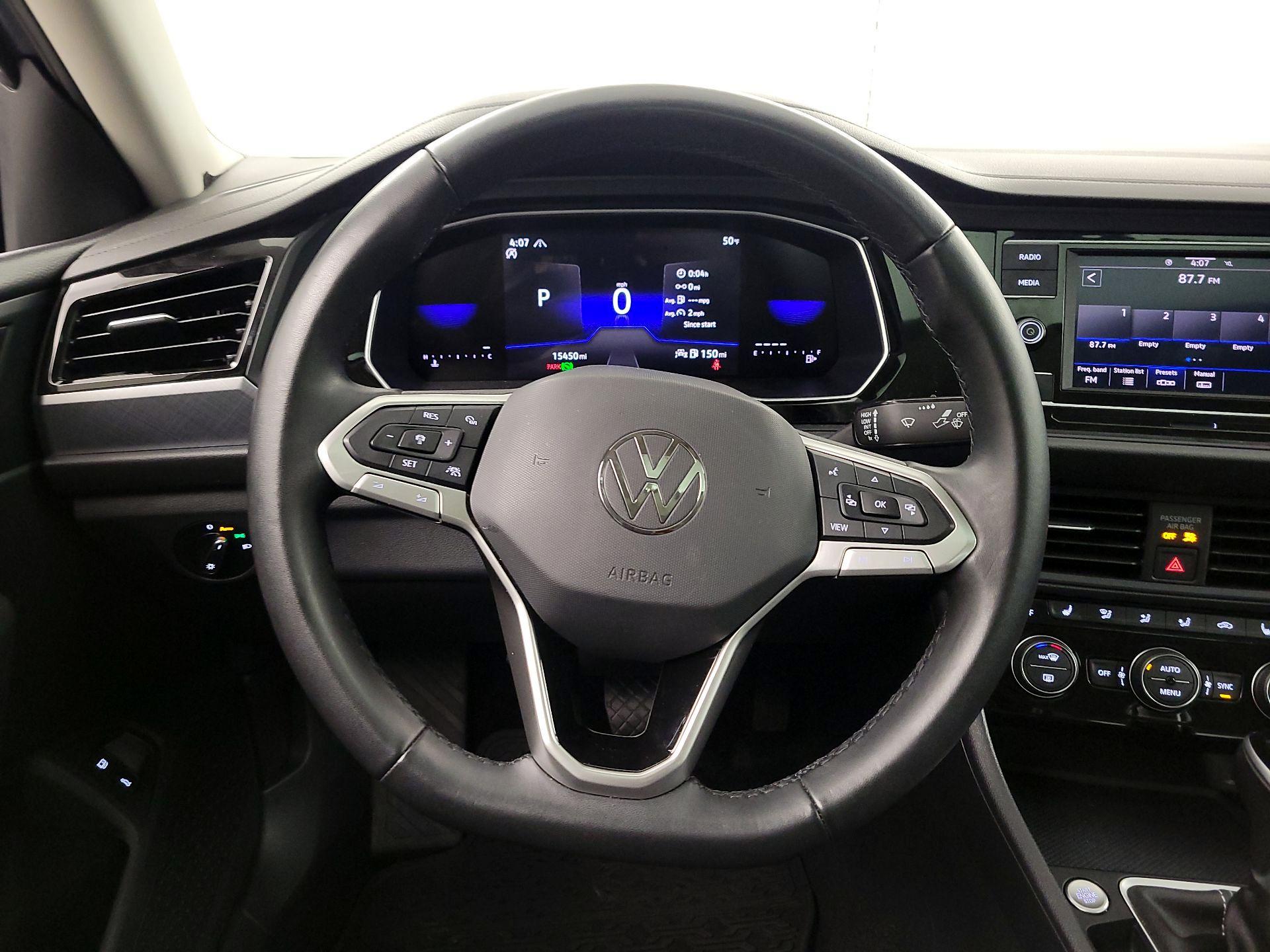 Thumbnail: 2024 Volkswagen Jetta - 10