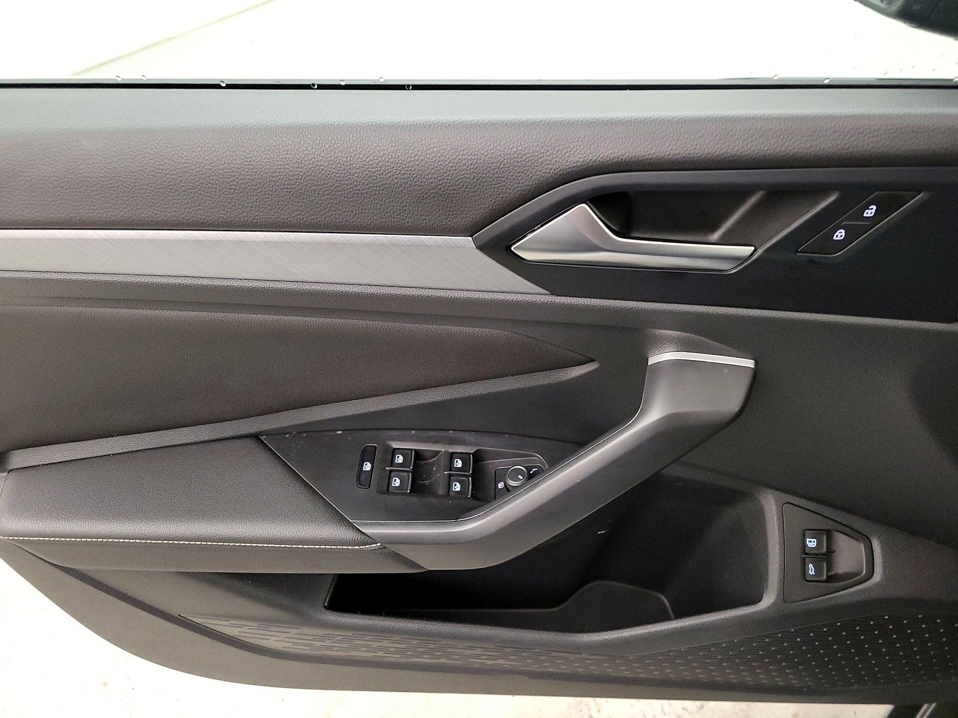 Thumbnail: 2024 Volkswagen Jetta - 12