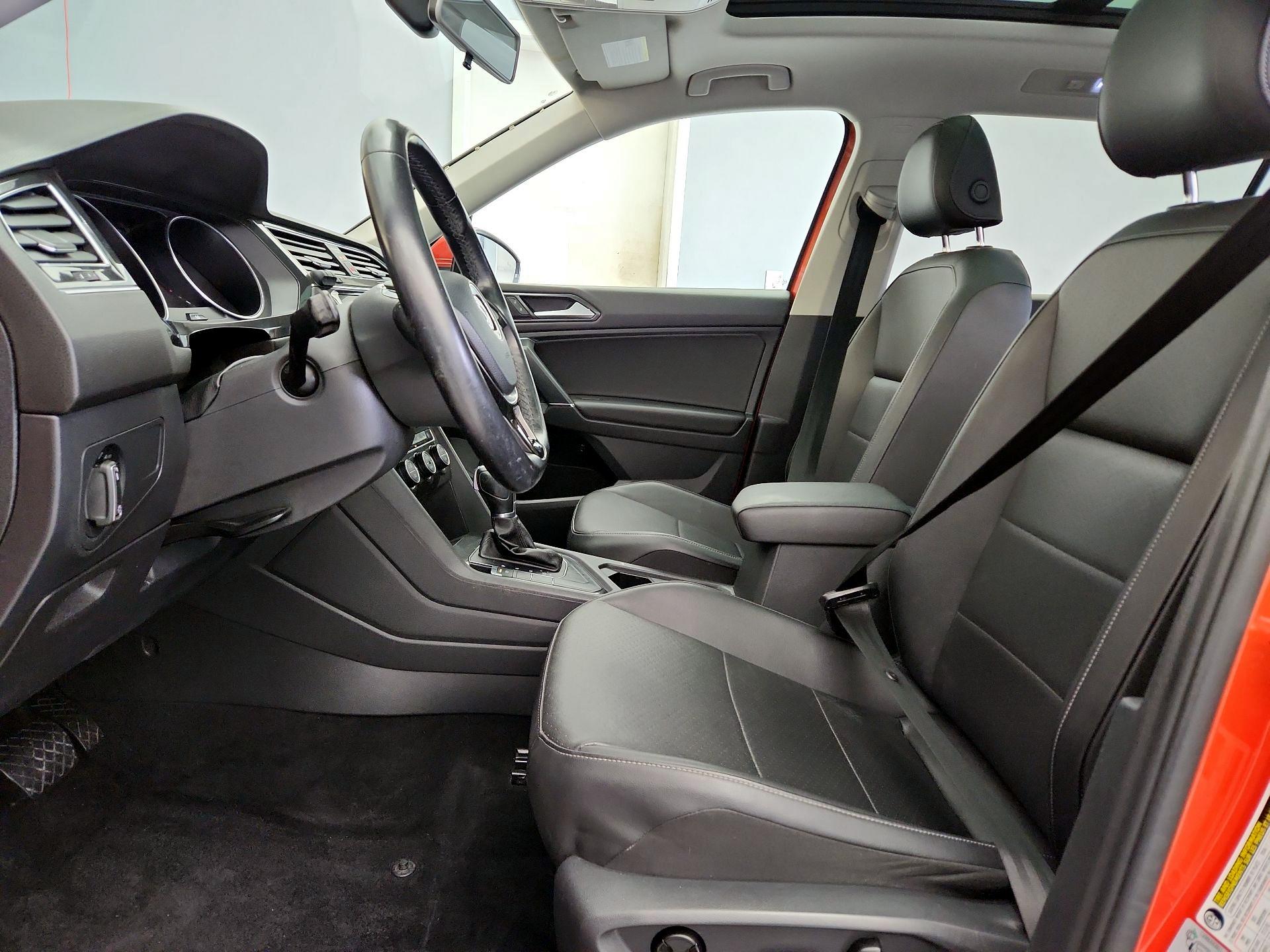 Thumbnail: 2018 Volkswagen Tiguan - 11