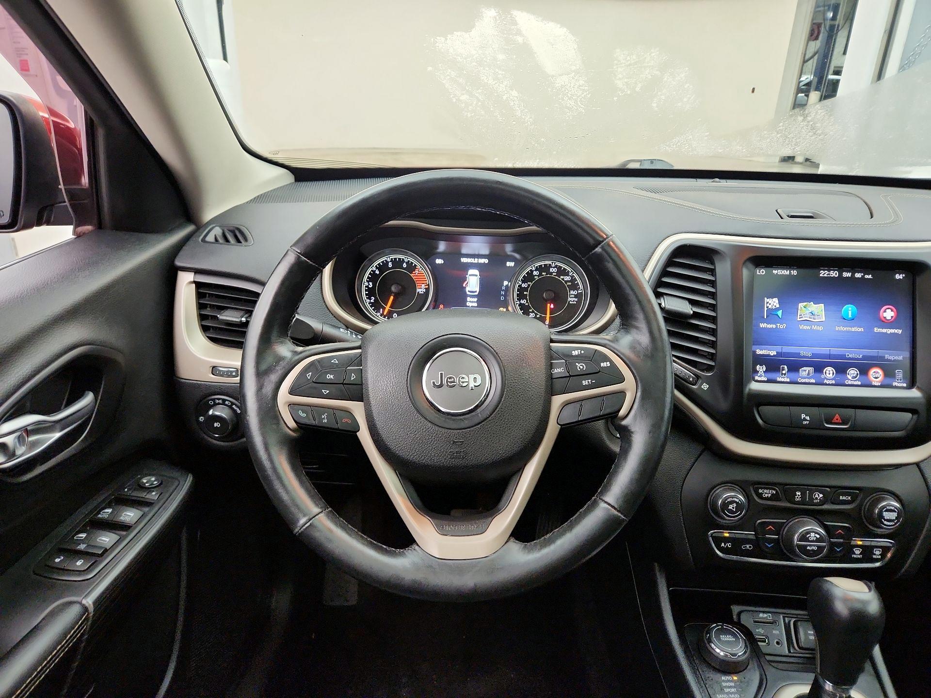 Thumbnail: 2016 Jeep Cherokee - 10