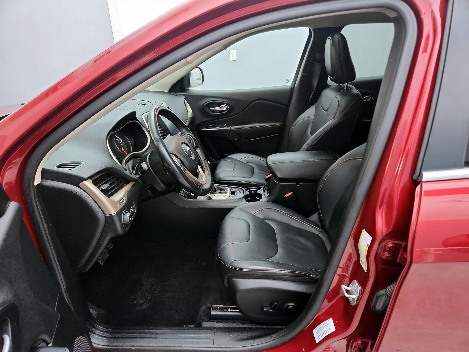 Thumbnail: 2016 Jeep Cherokee - 11