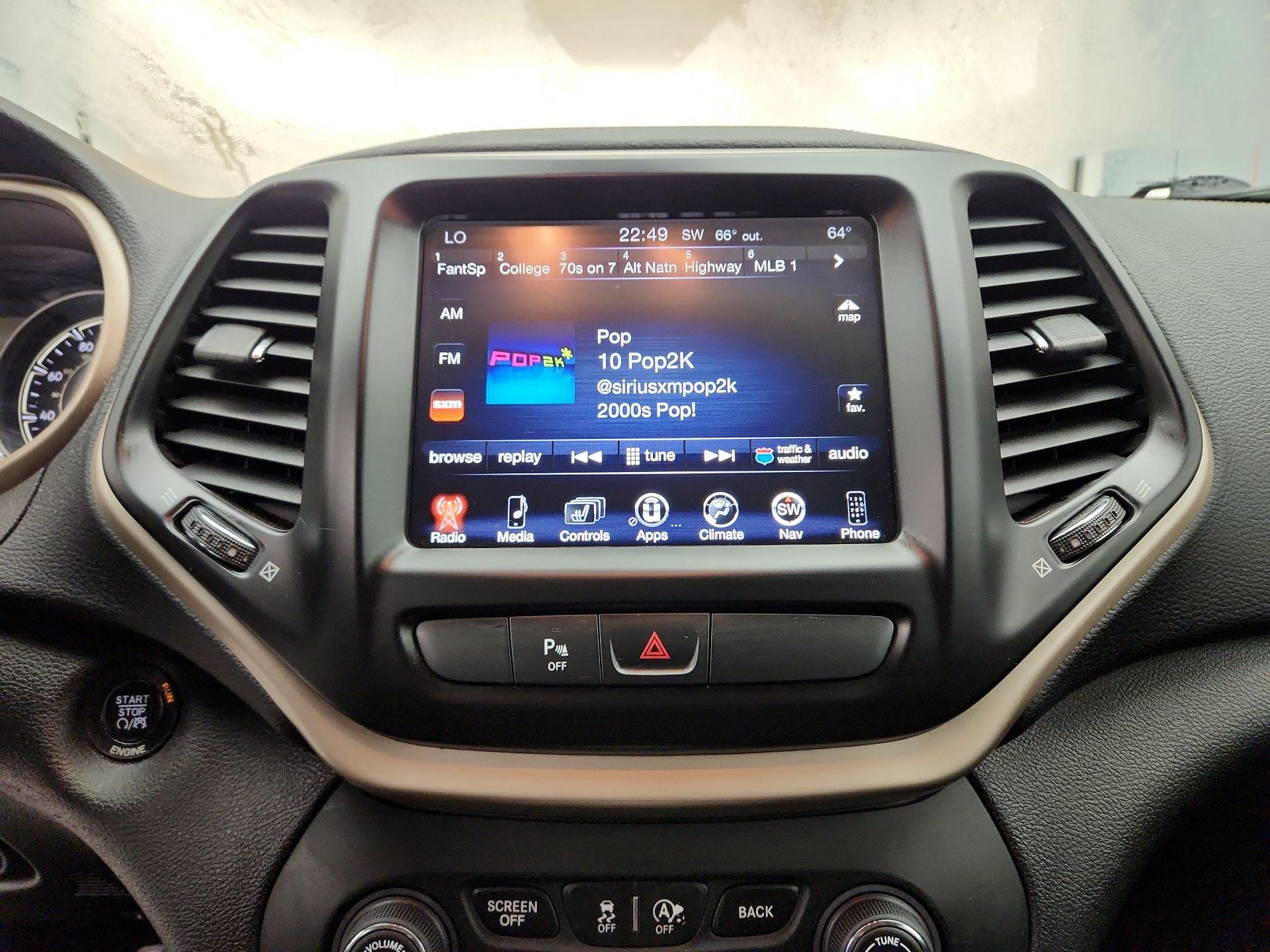 Thumbnail: 2016 Jeep Cherokee - 16