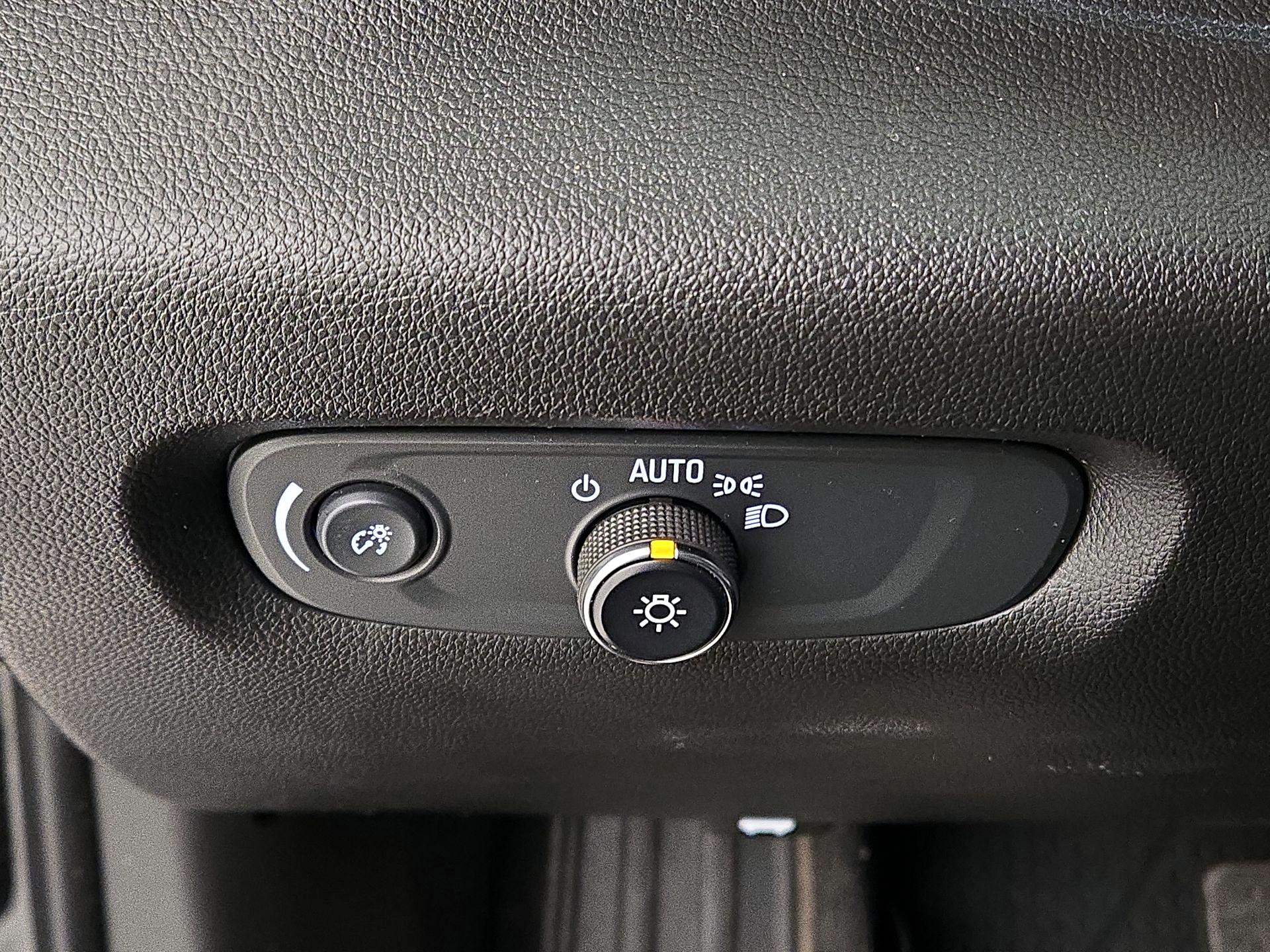 Thumbnail: 2022 Chevrolet Traverse - 13