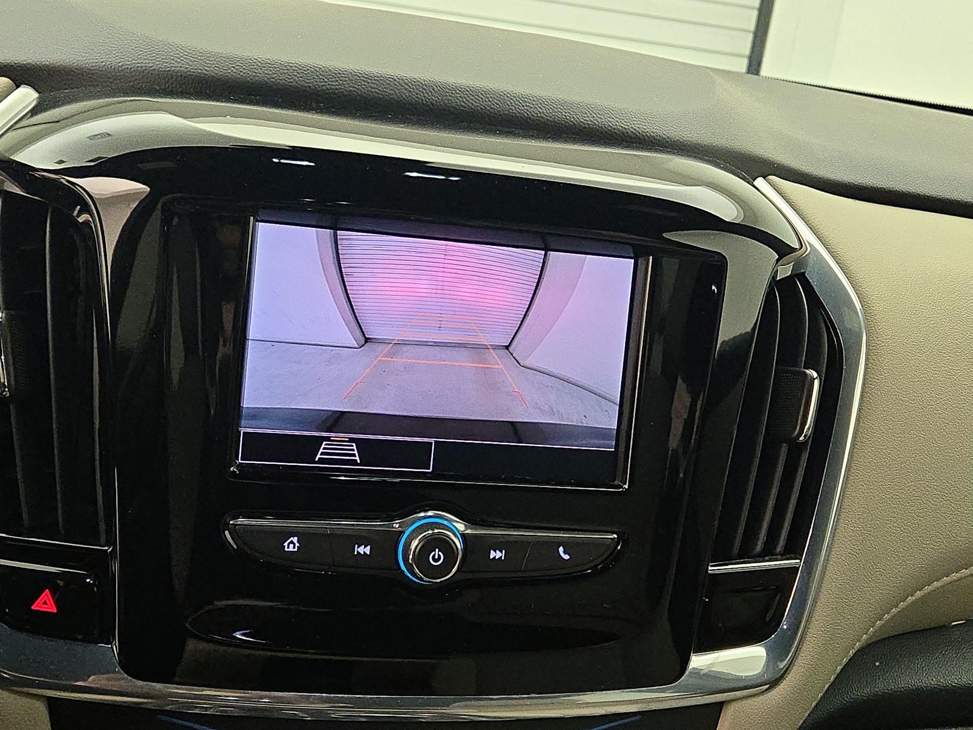 Thumbnail: 2022 Chevrolet Traverse - 14