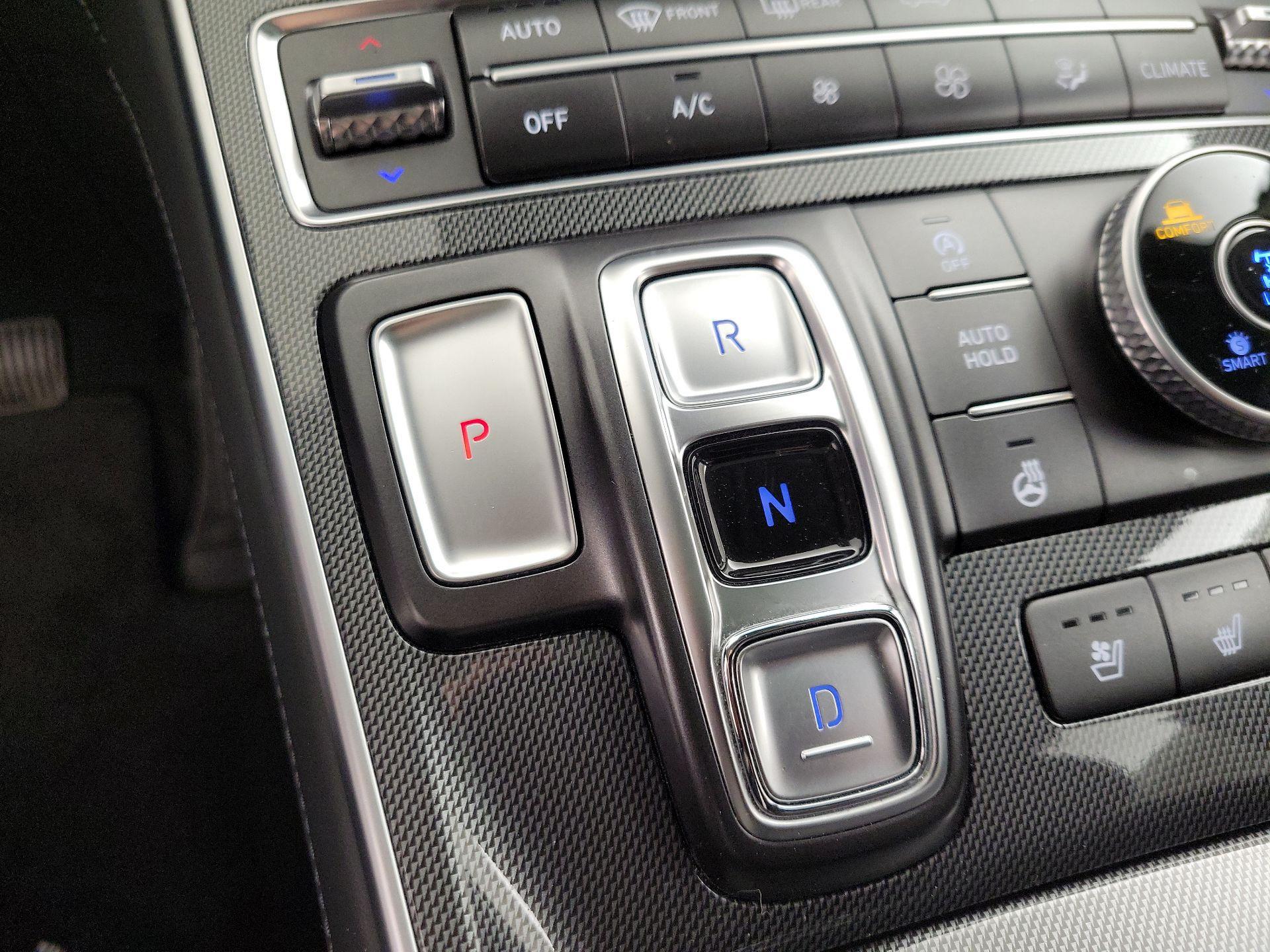 Thumbnail: 2022 Hyundai Santa Fe - 18