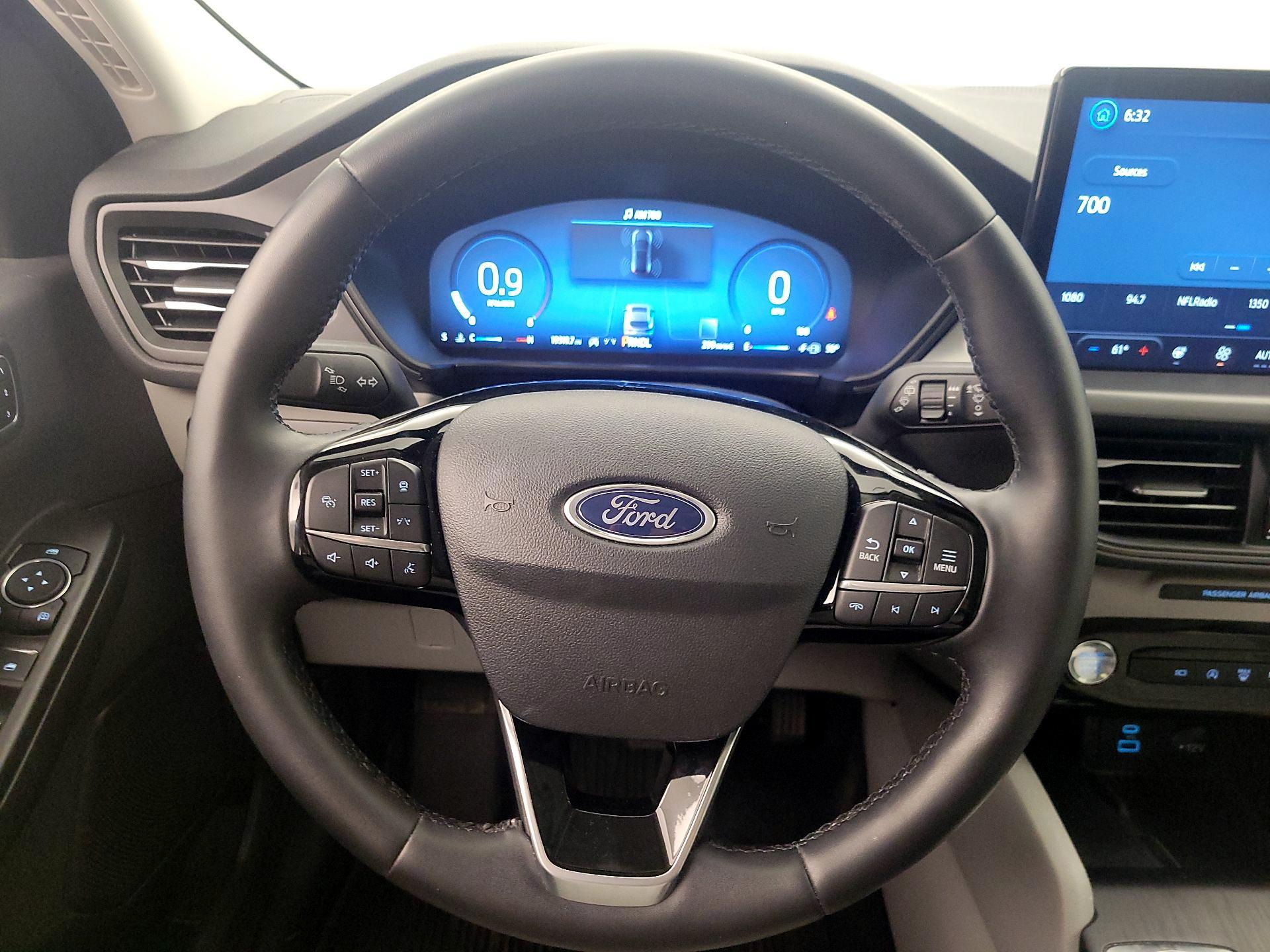 Thumbnail: 2023 Ford Escape - 10