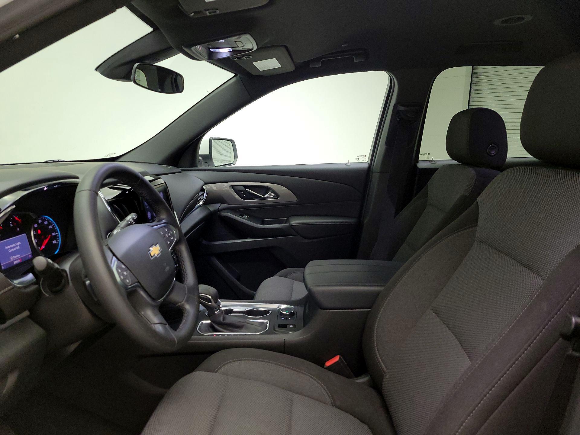 Thumbnail: 2023 Chevrolet Traverse - 11