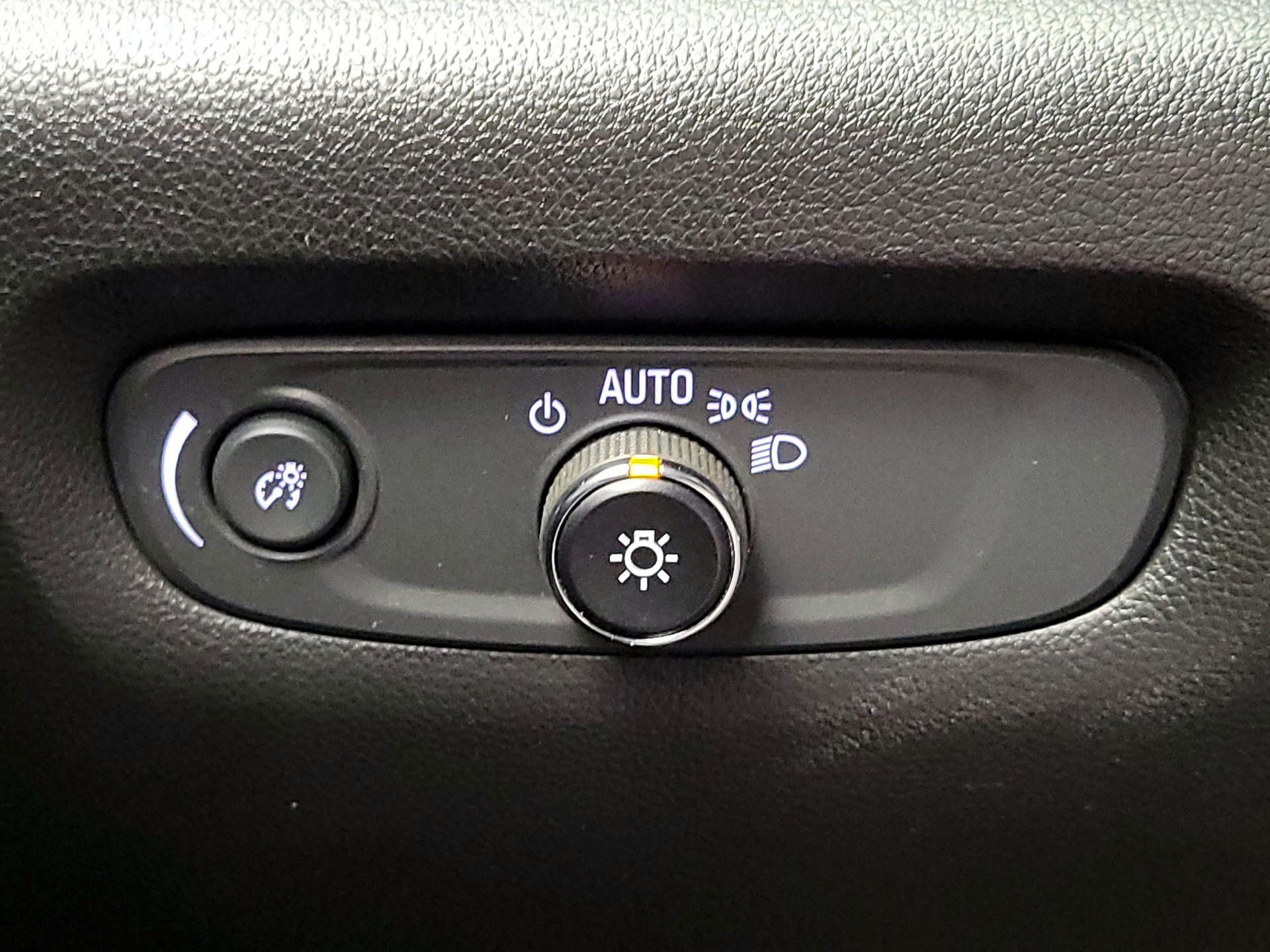 Thumbnail: 2023 Chevrolet Traverse - 13