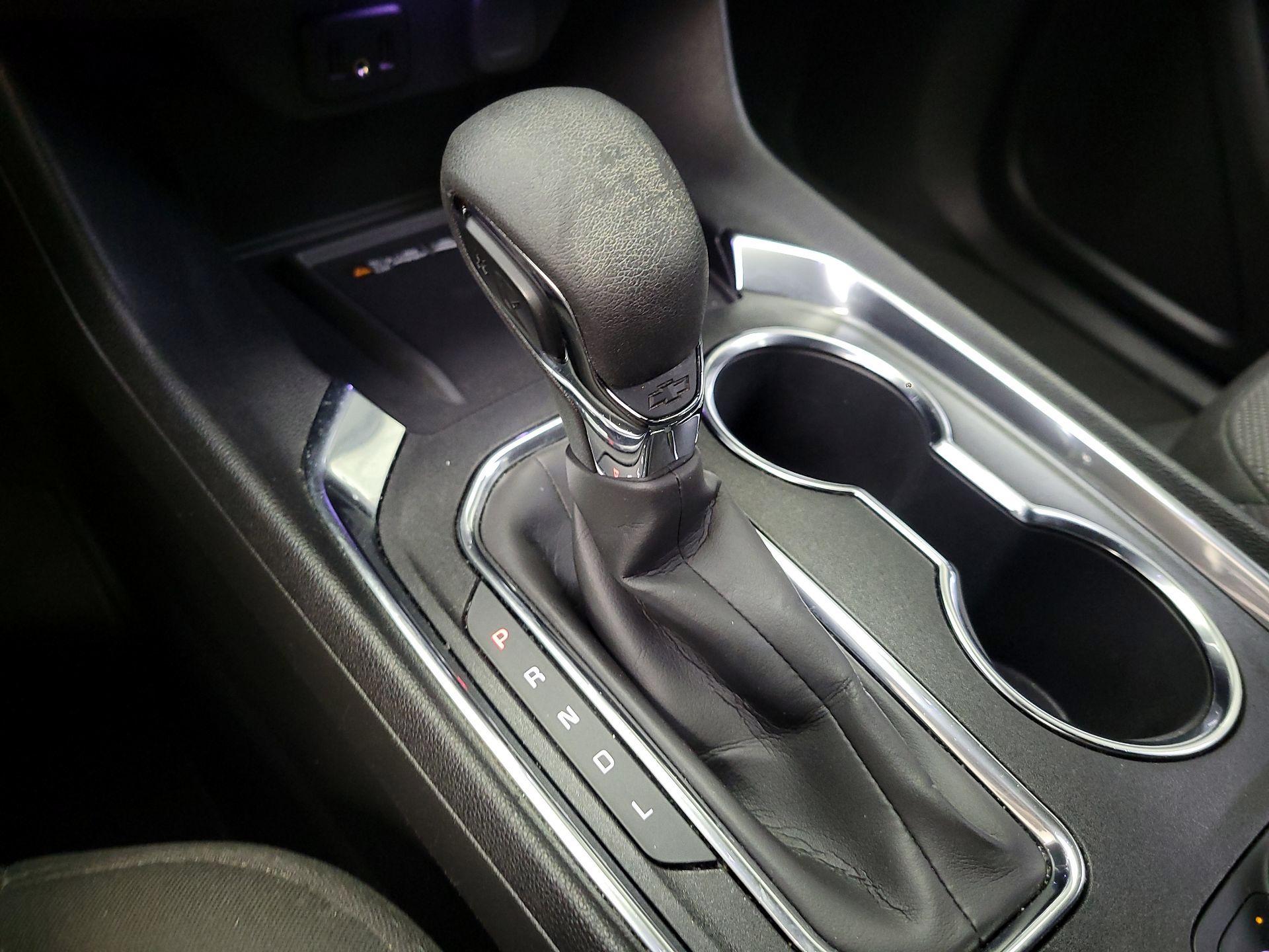 Thumbnail: 2023 Chevrolet Traverse - 17