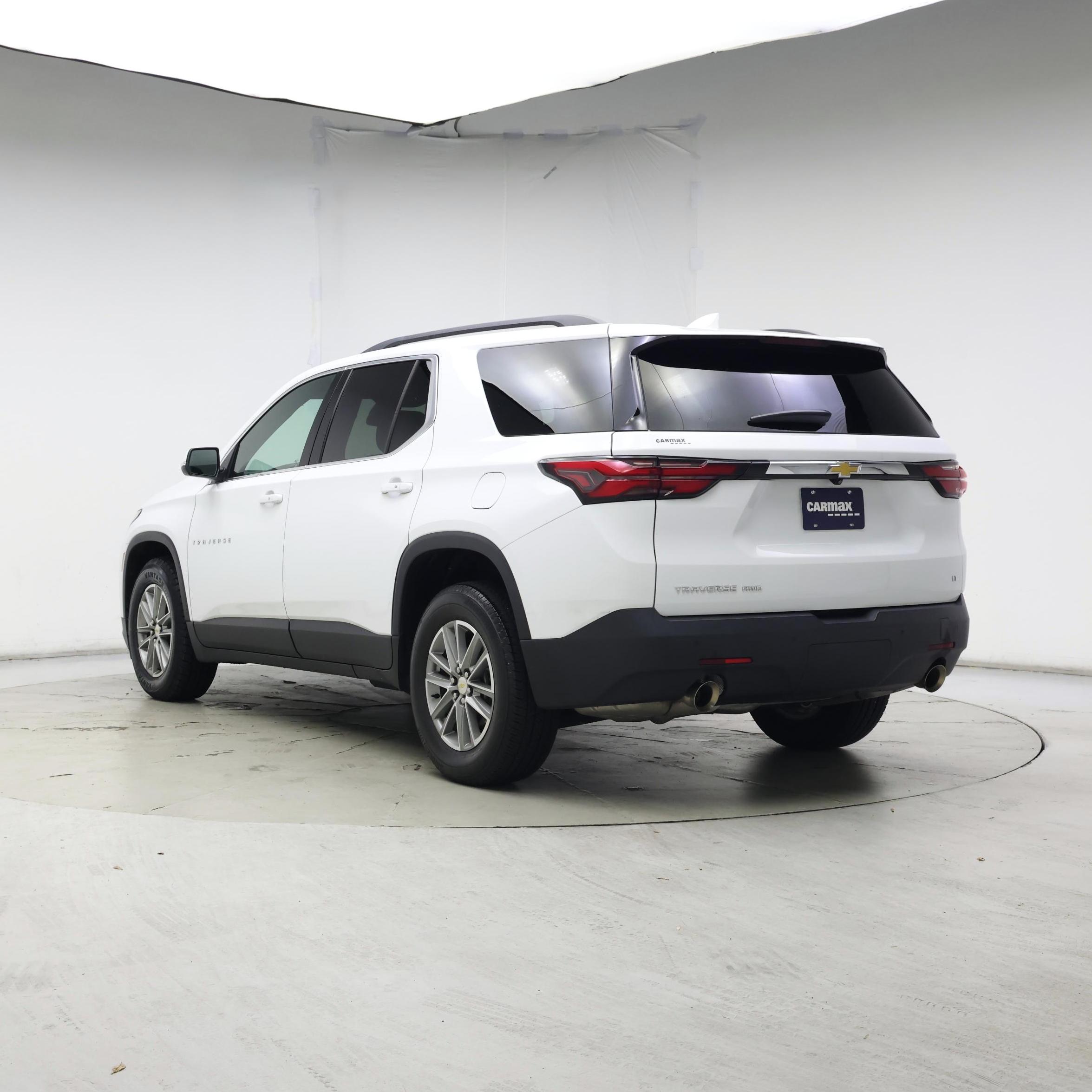 Thumbnail: 2023 Chevrolet Traverse - 2