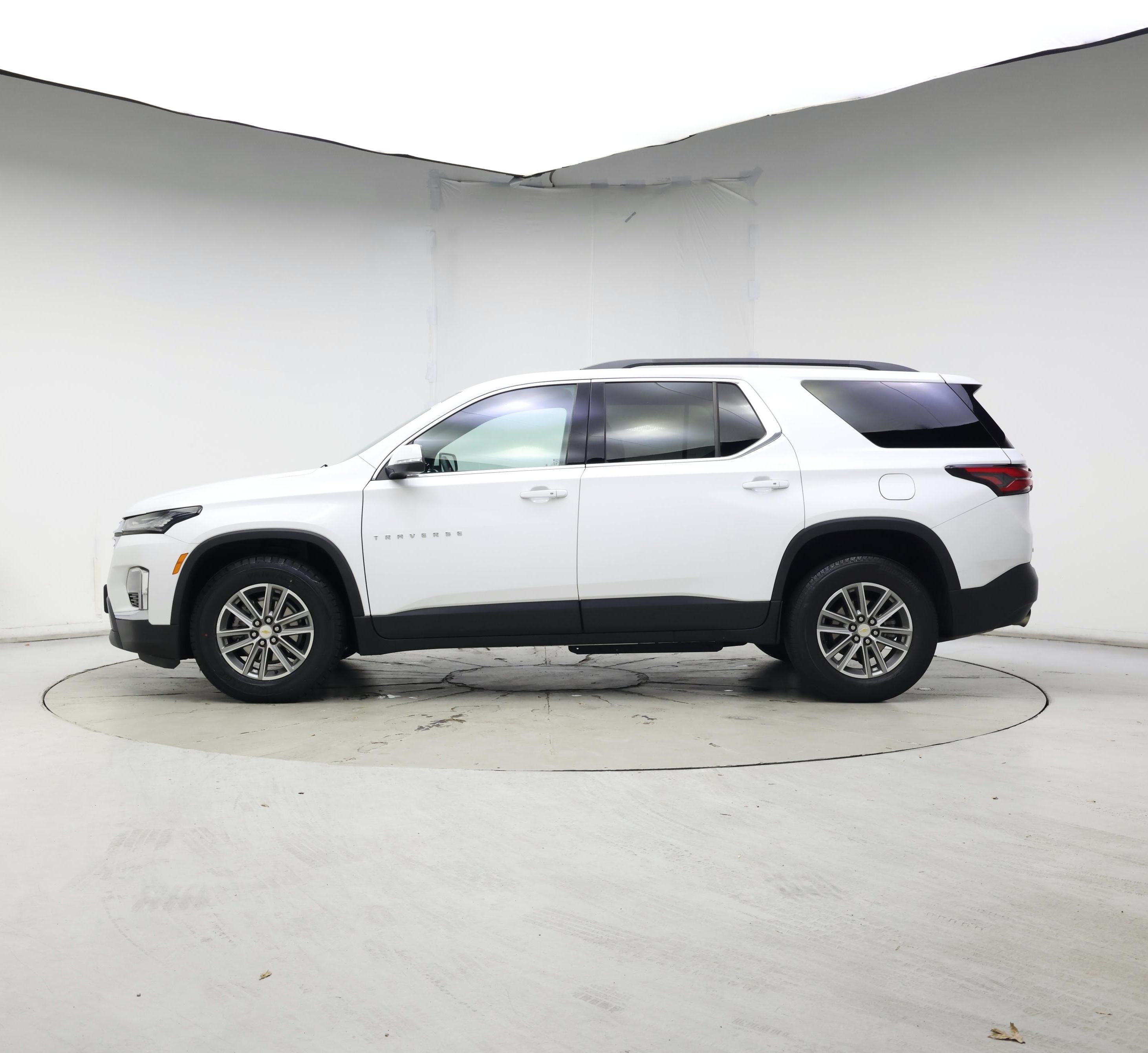 Thumbnail: 2023 Chevrolet Traverse - 3