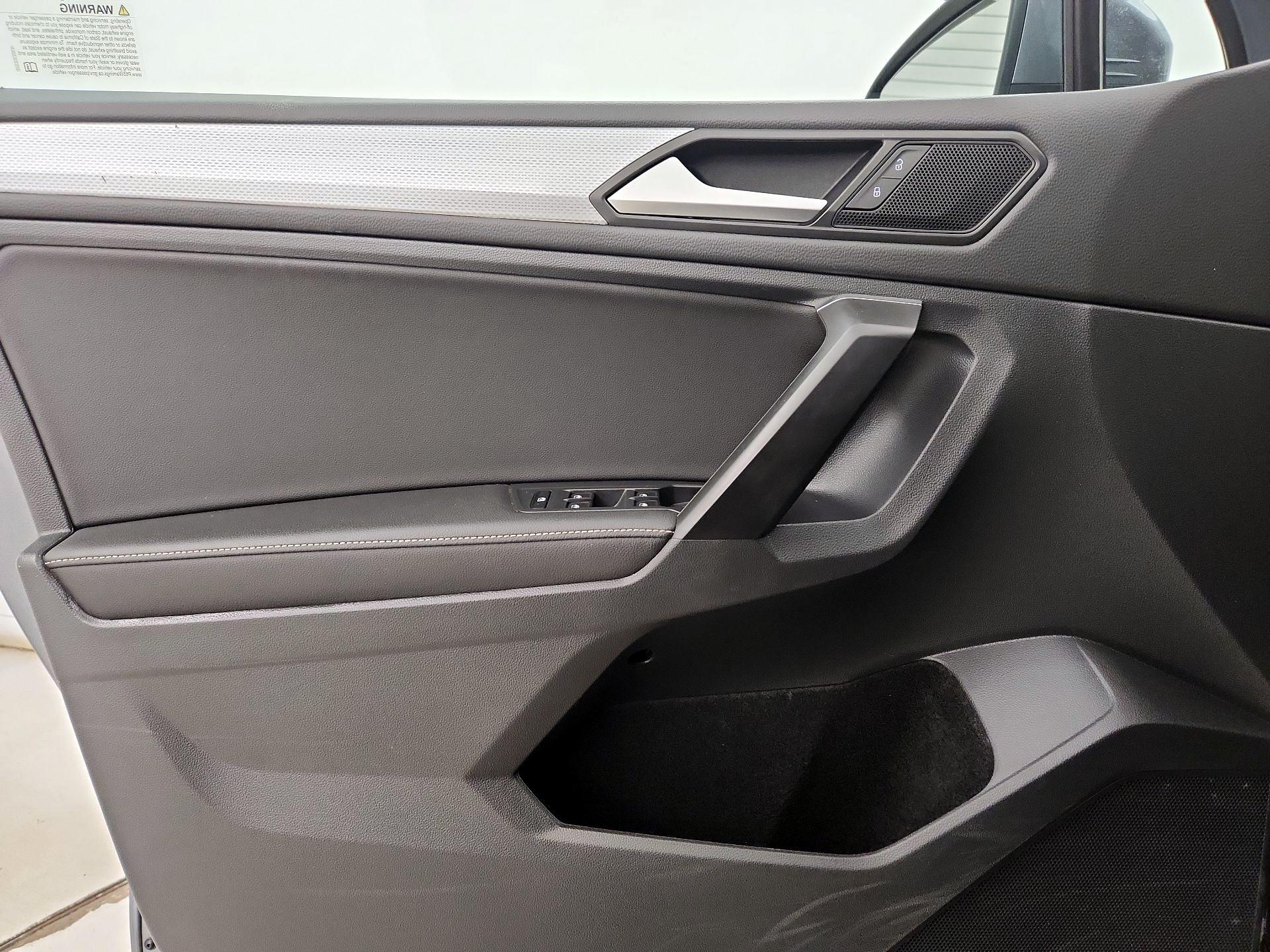 Thumbnail: 2022 Volkswagen Tiguan - 12