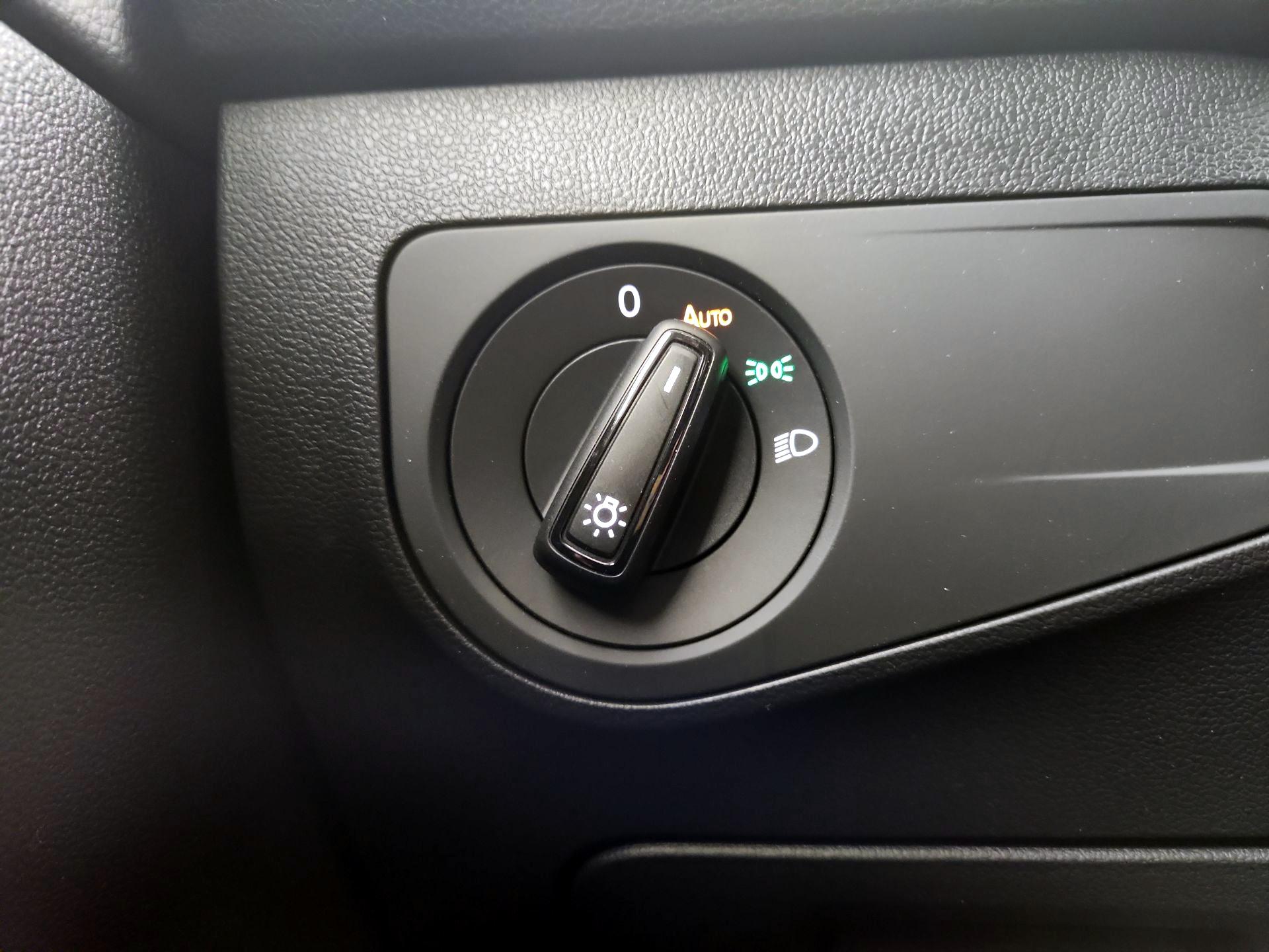 Thumbnail: 2022 Volkswagen Tiguan - 13