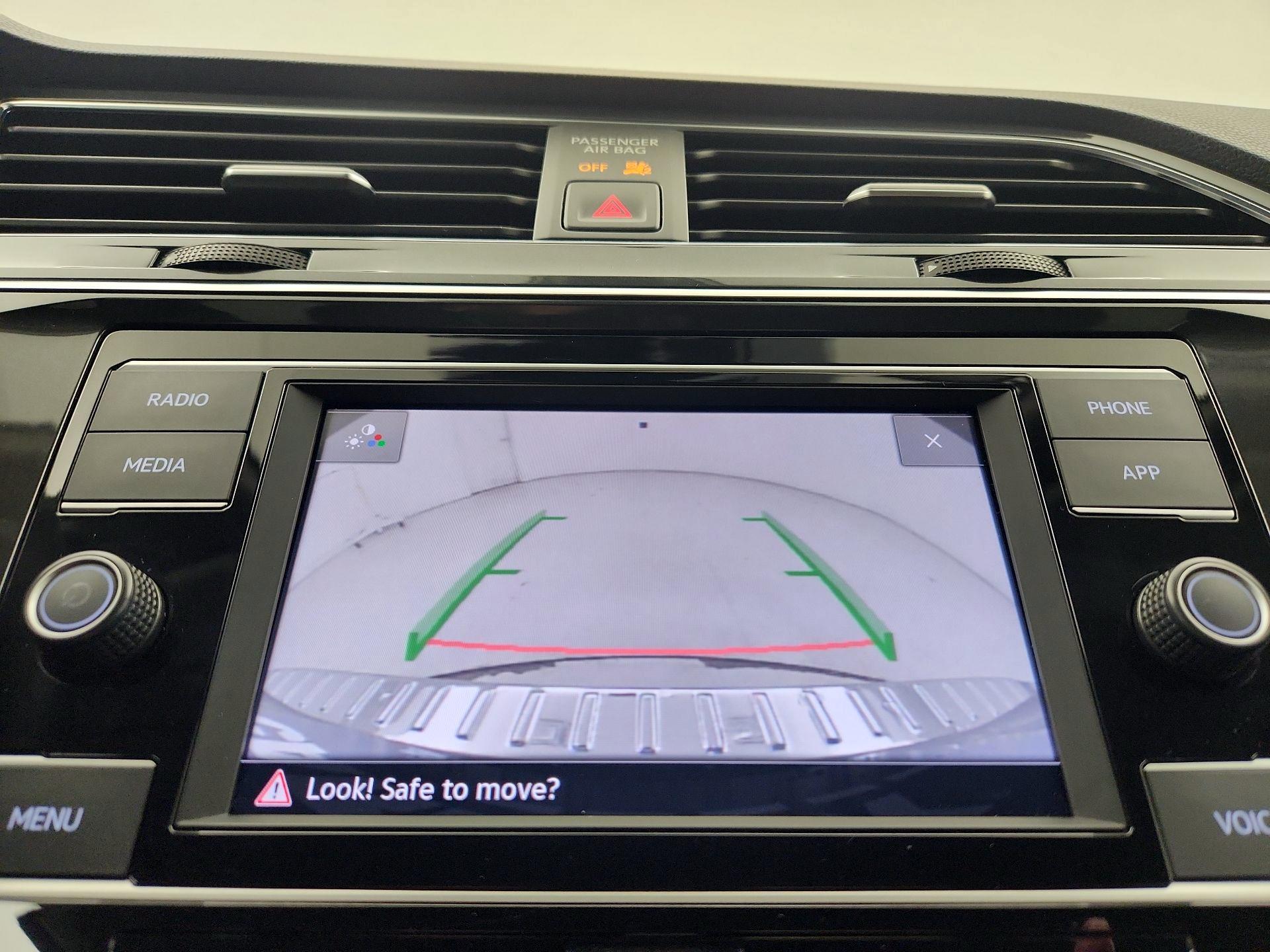 Thumbnail: 2022 Volkswagen Tiguan - 14