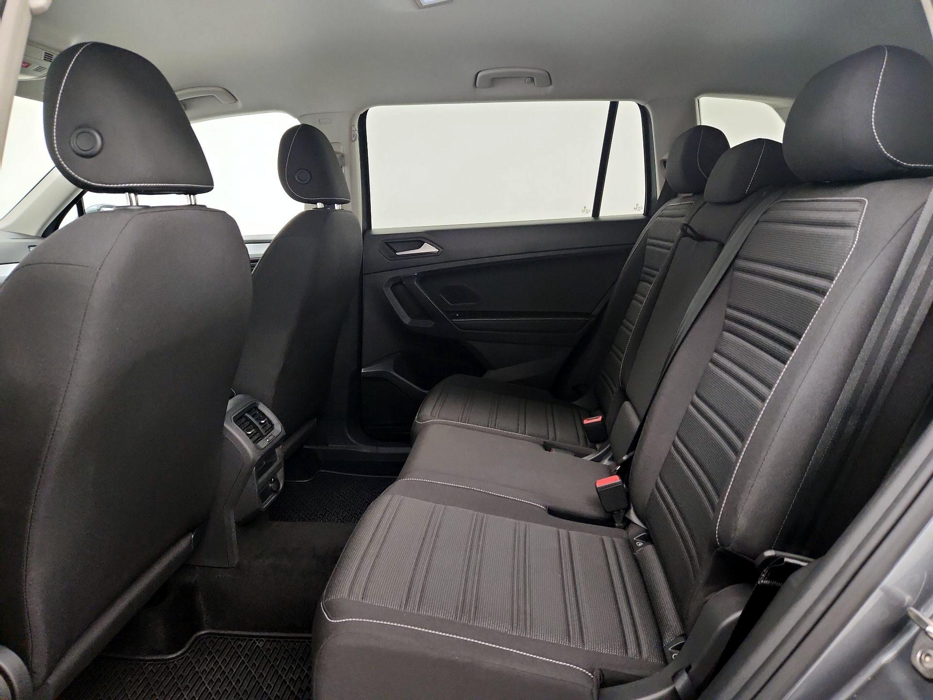 Thumbnail: 2022 Volkswagen Tiguan - 19