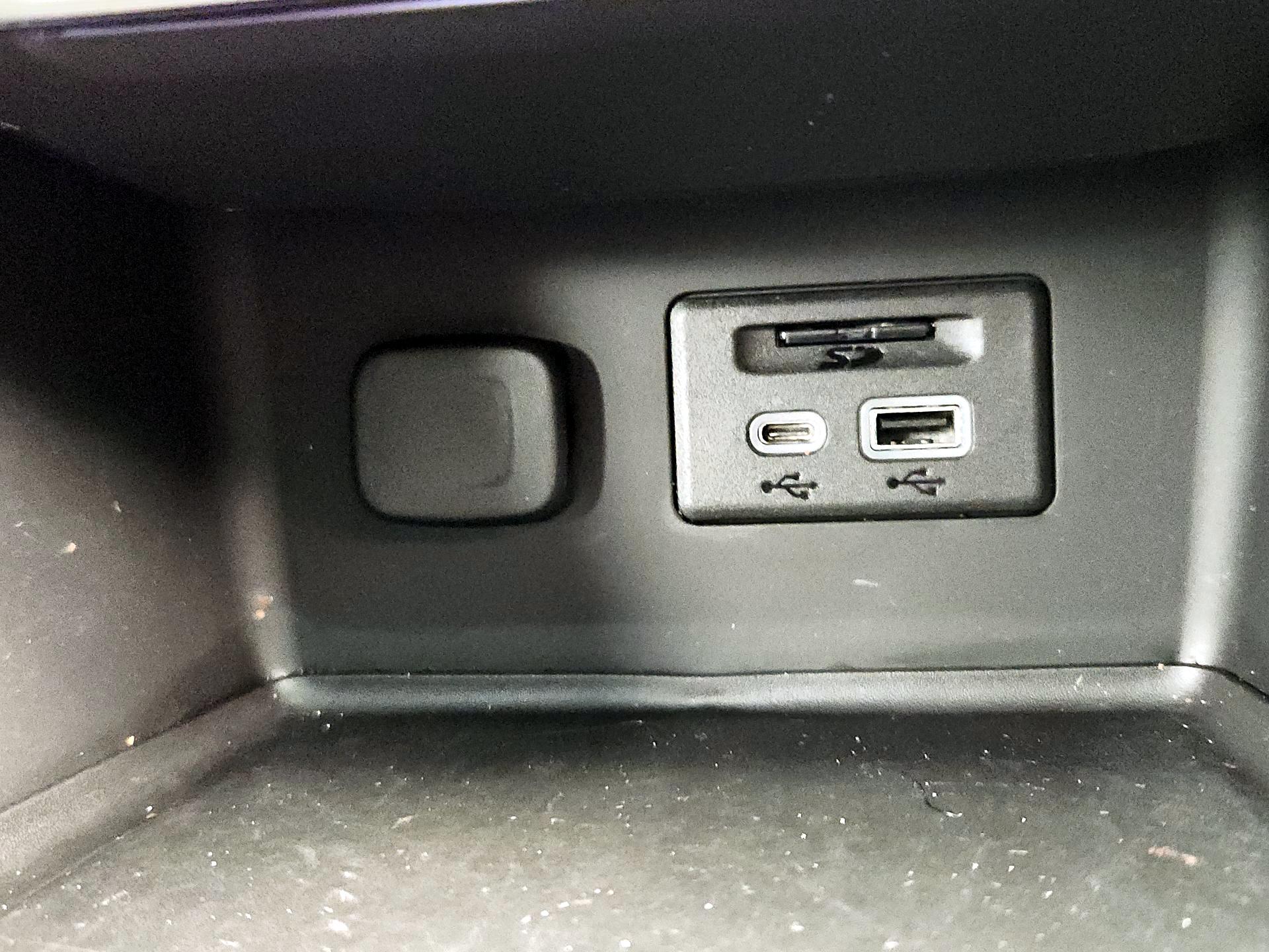 Thumbnail: 2023 GMC Acadia - 19