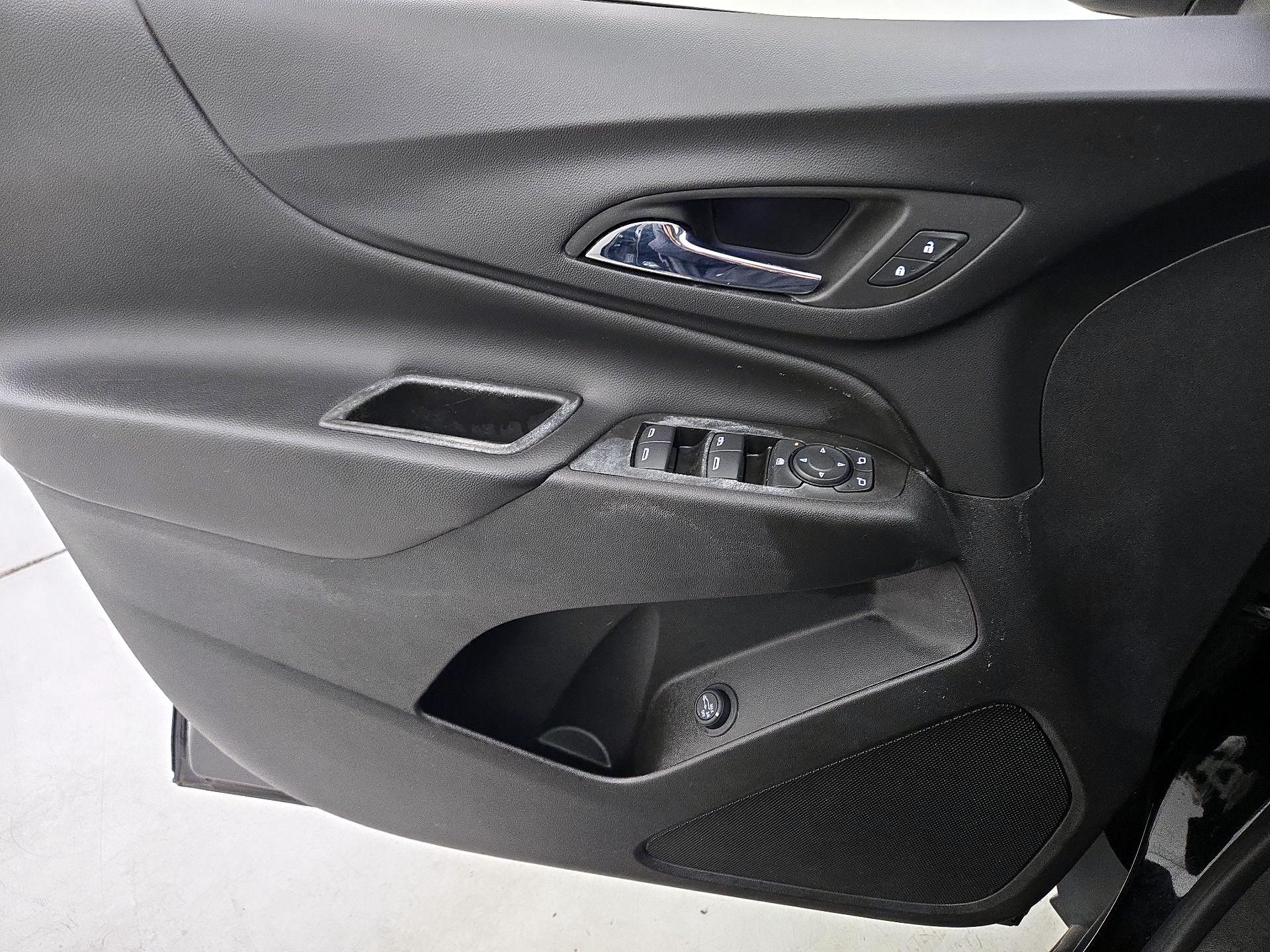 Thumbnail: 2022 Chevrolet Equinox - 12