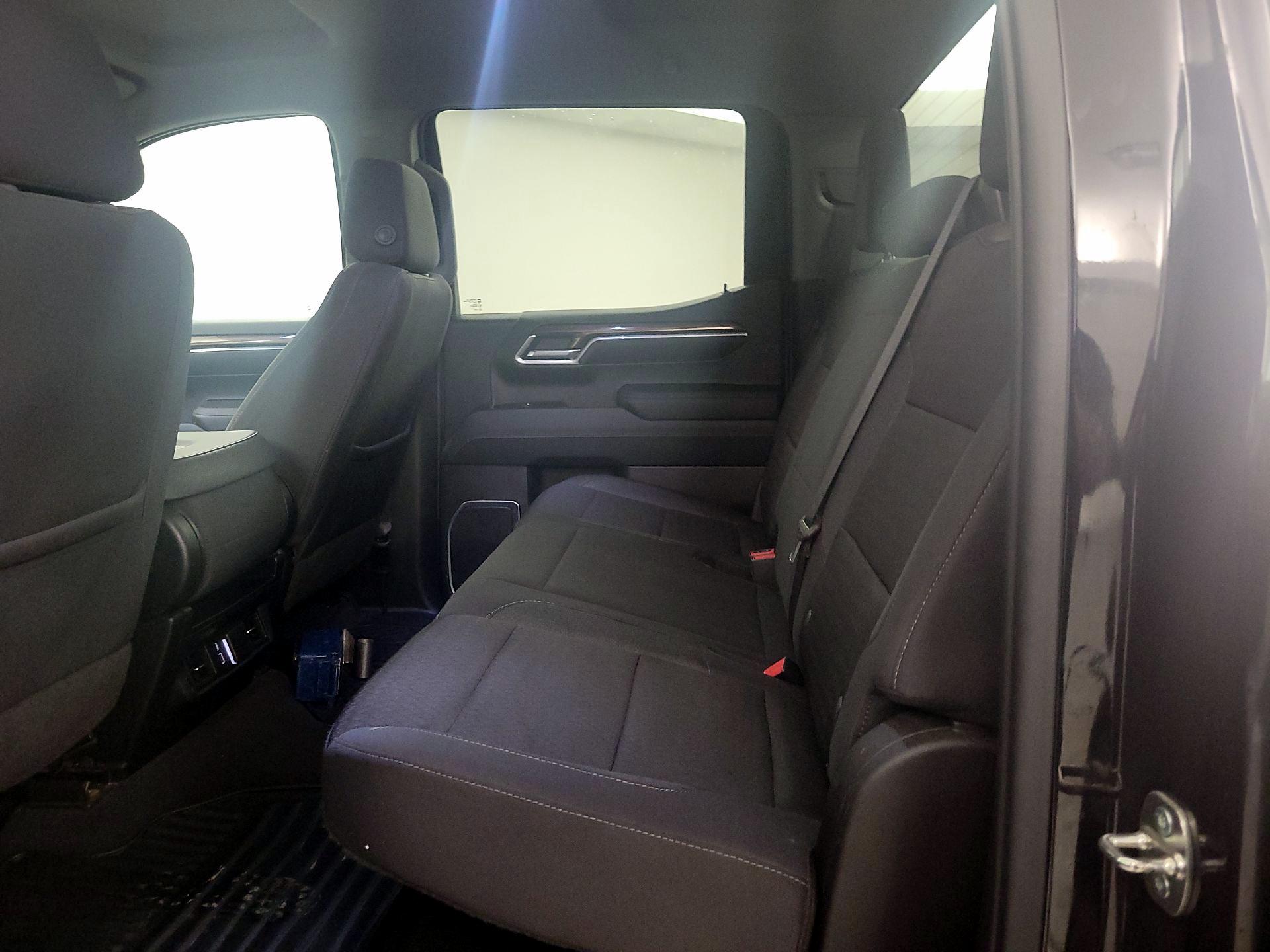 Thumbnail: 2023 Chevrolet Silverado 1500 - 19