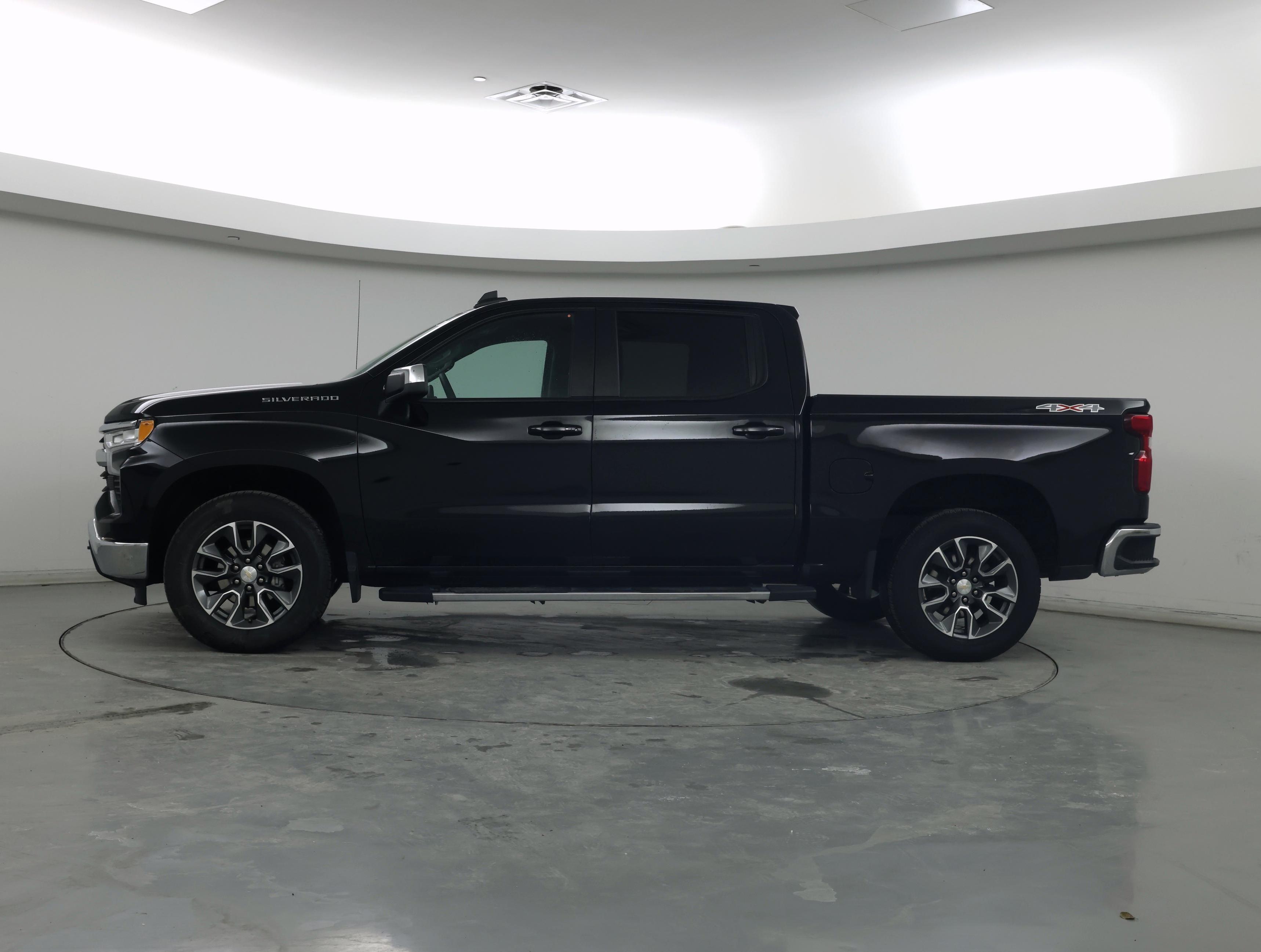 Thumbnail: 2023 Chevrolet Silverado 1500 - 3