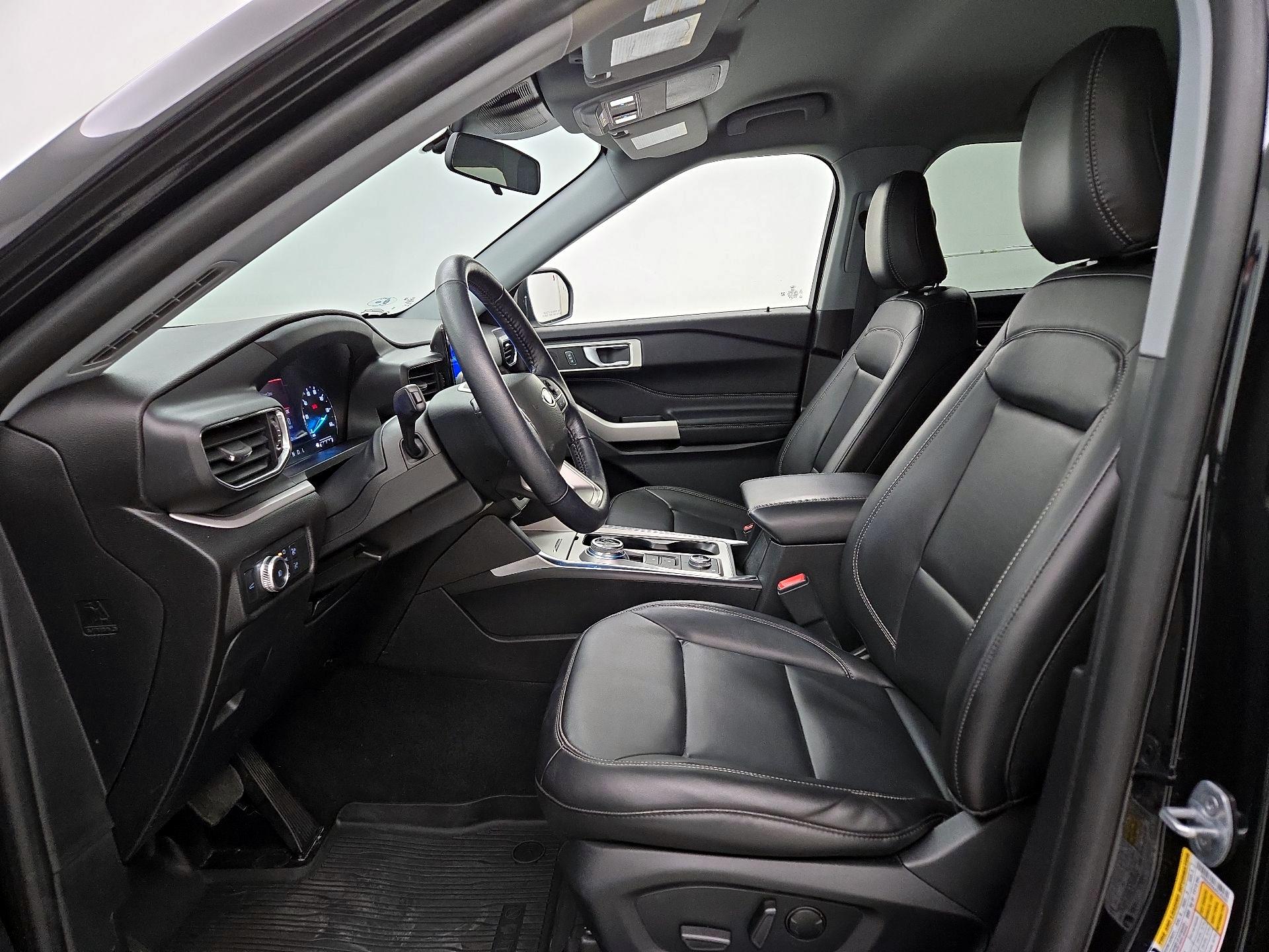 Thumbnail: 2022 Ford Explorer - 11