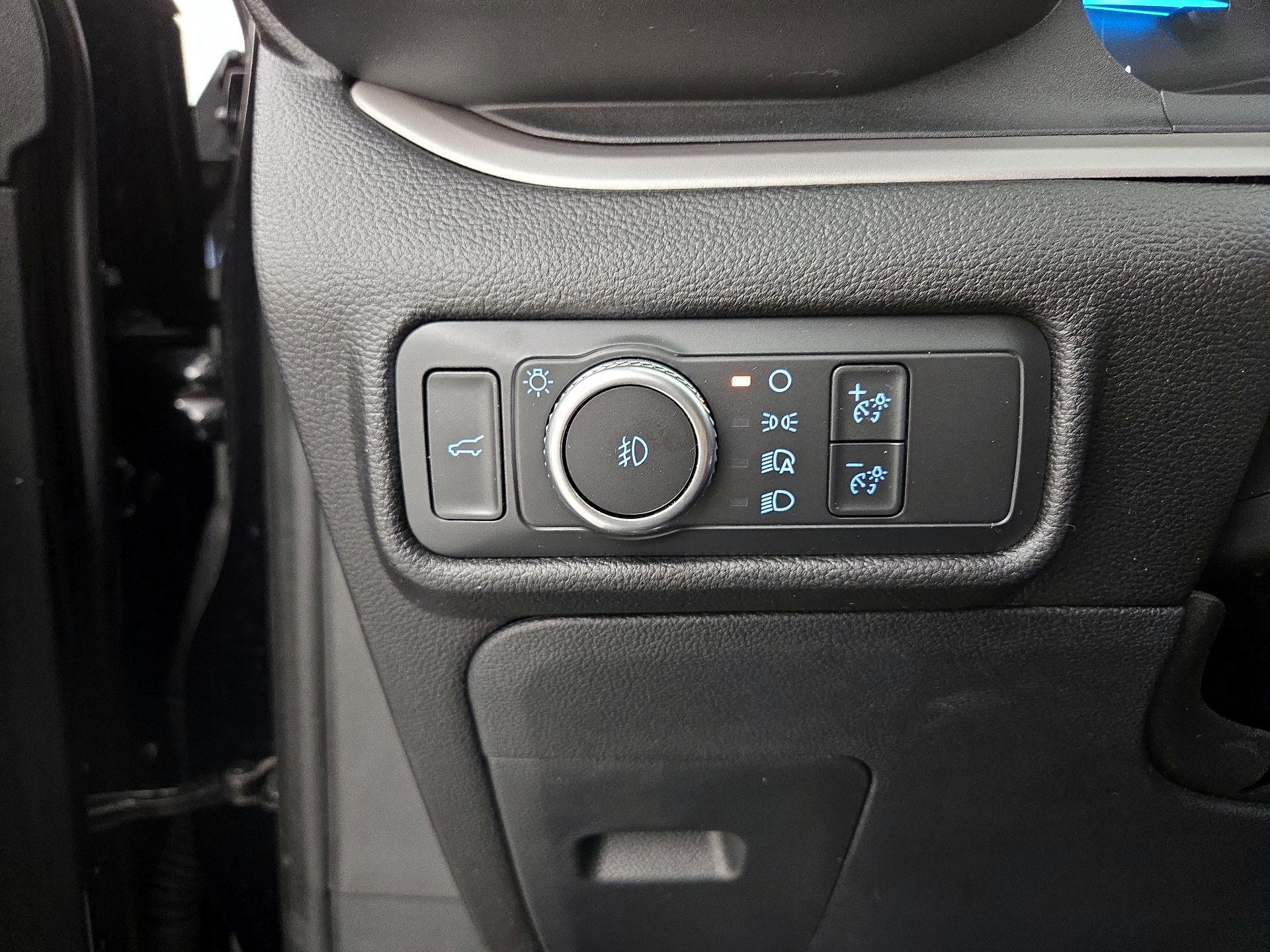 Thumbnail: 2022 Ford Explorer - 13