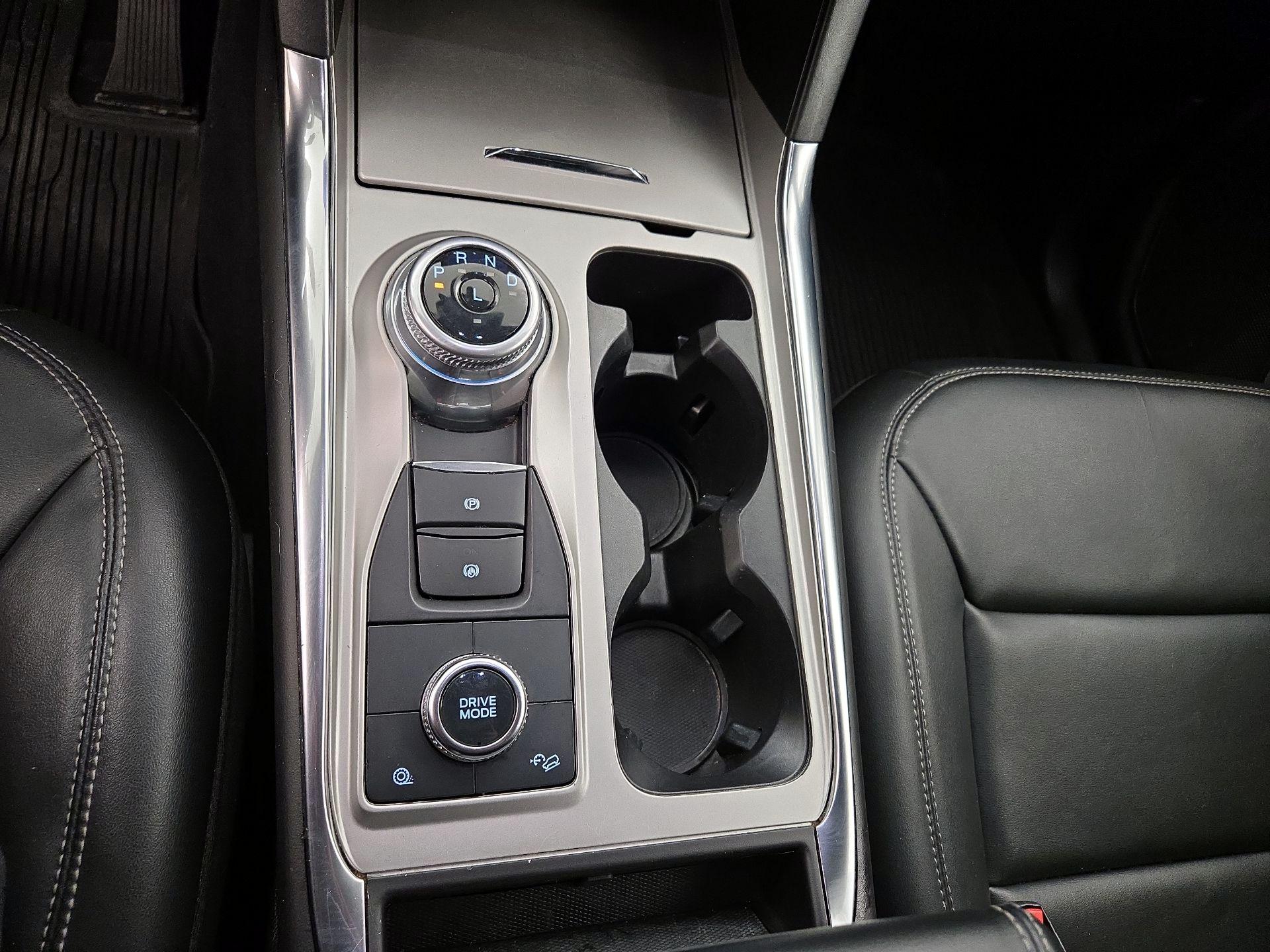 Thumbnail: 2022 Ford Explorer - 17