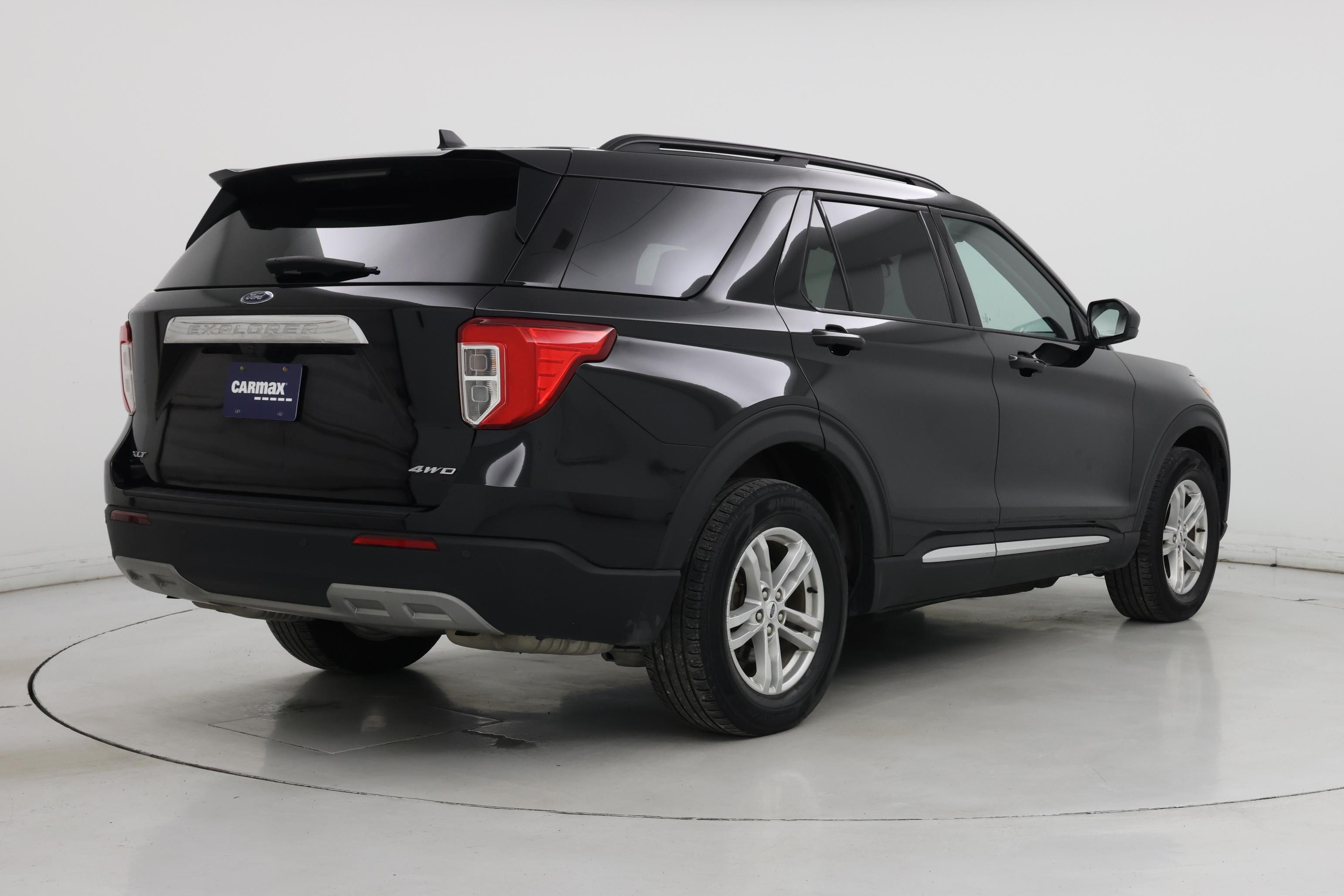 Thumbnail: 2022 Ford Explorer - 8